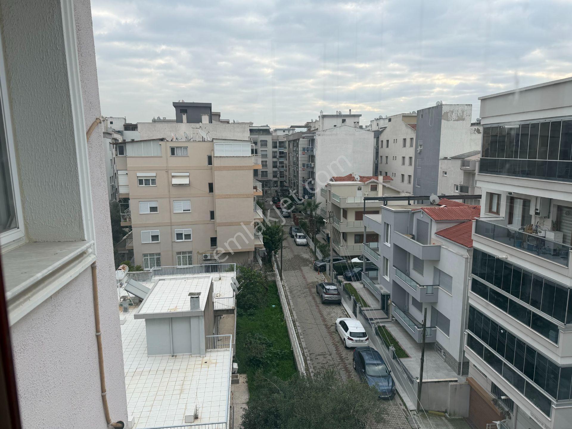 Karşıyaka Nergiz Dedebaşında Full Eşyalı Kiralık Lüx 2+1 Daire - Görsel 28