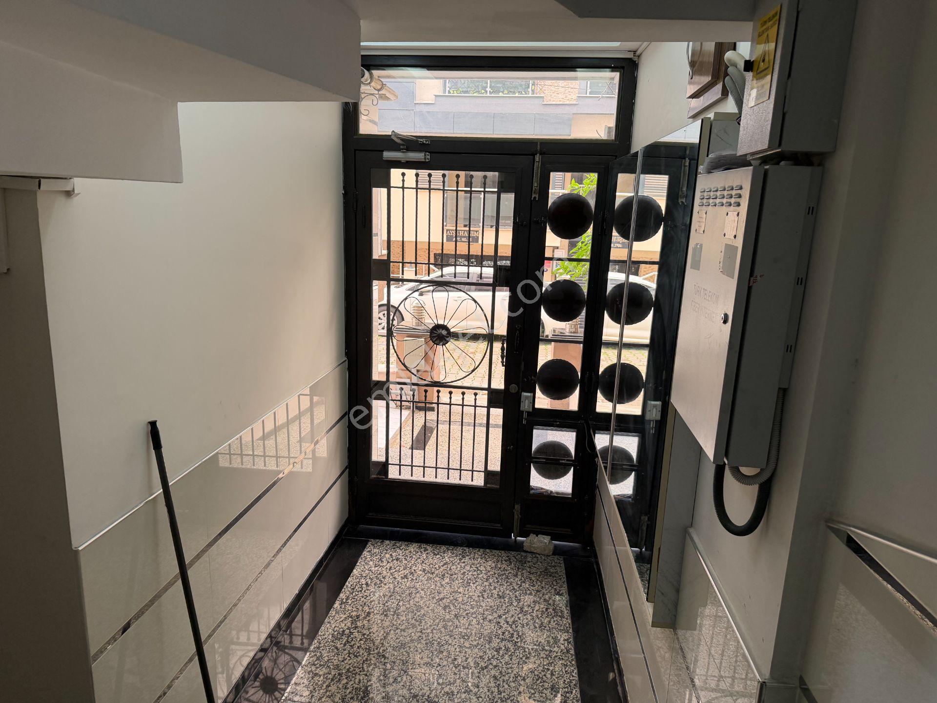 Karşıyaka Nergiz Dedebaşında Full Eşyalı Kiralık Lüx 2+1 Daire - Görsel 34