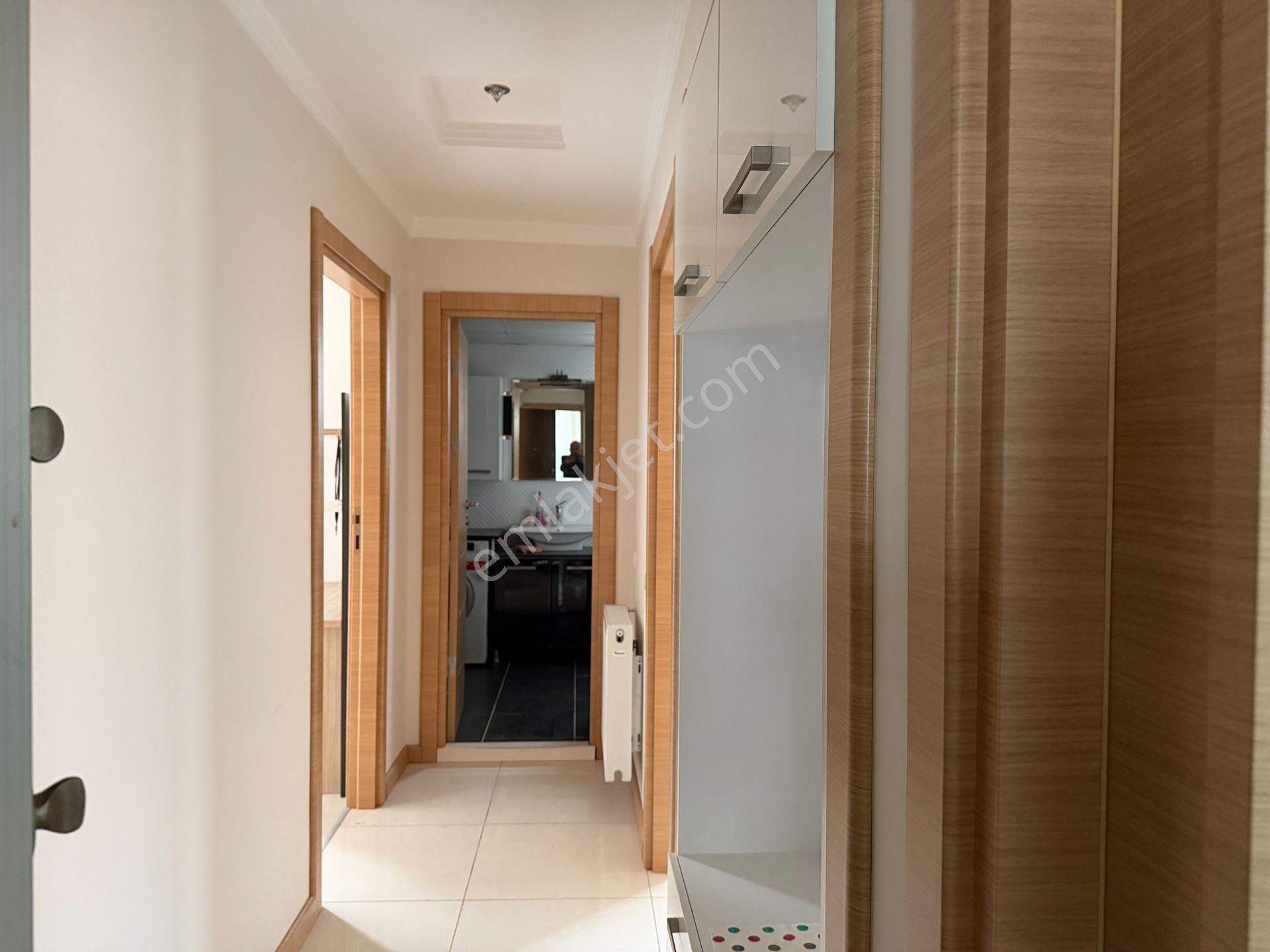 Karşıyaka Nergiz Dedebaşında Full Eşyalı Kiralık Lüx 2+1 Daire - Görsel 18