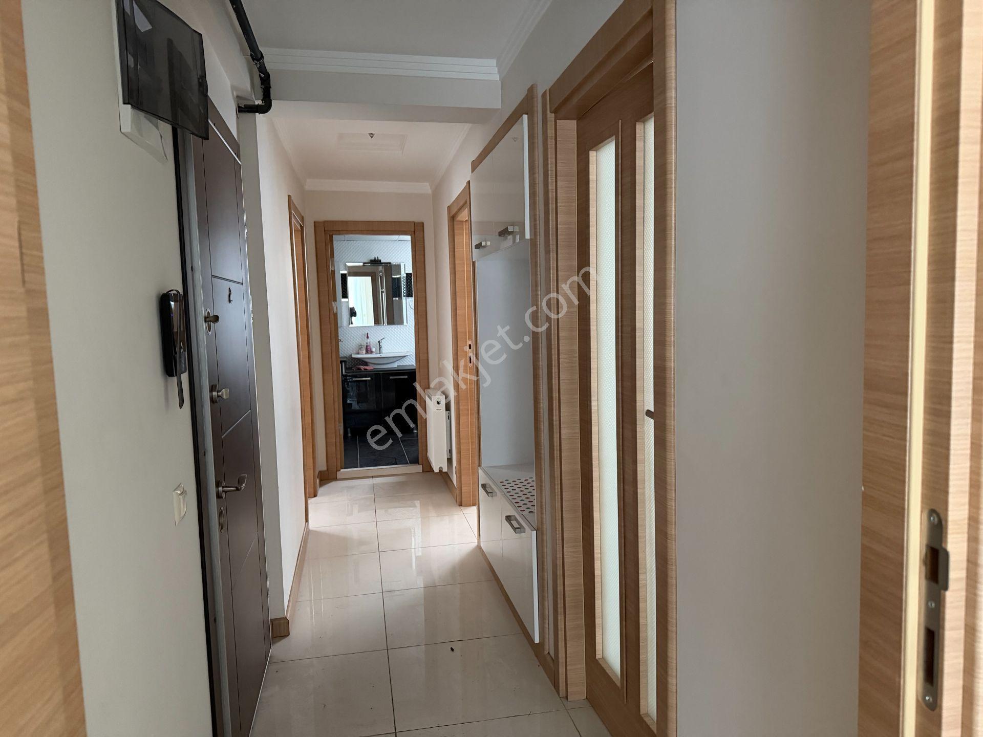Karşıyaka Nergiz Dedebaşında Full Eşyalı Kiralık Lüx 2+1 Daire - Görsel 25