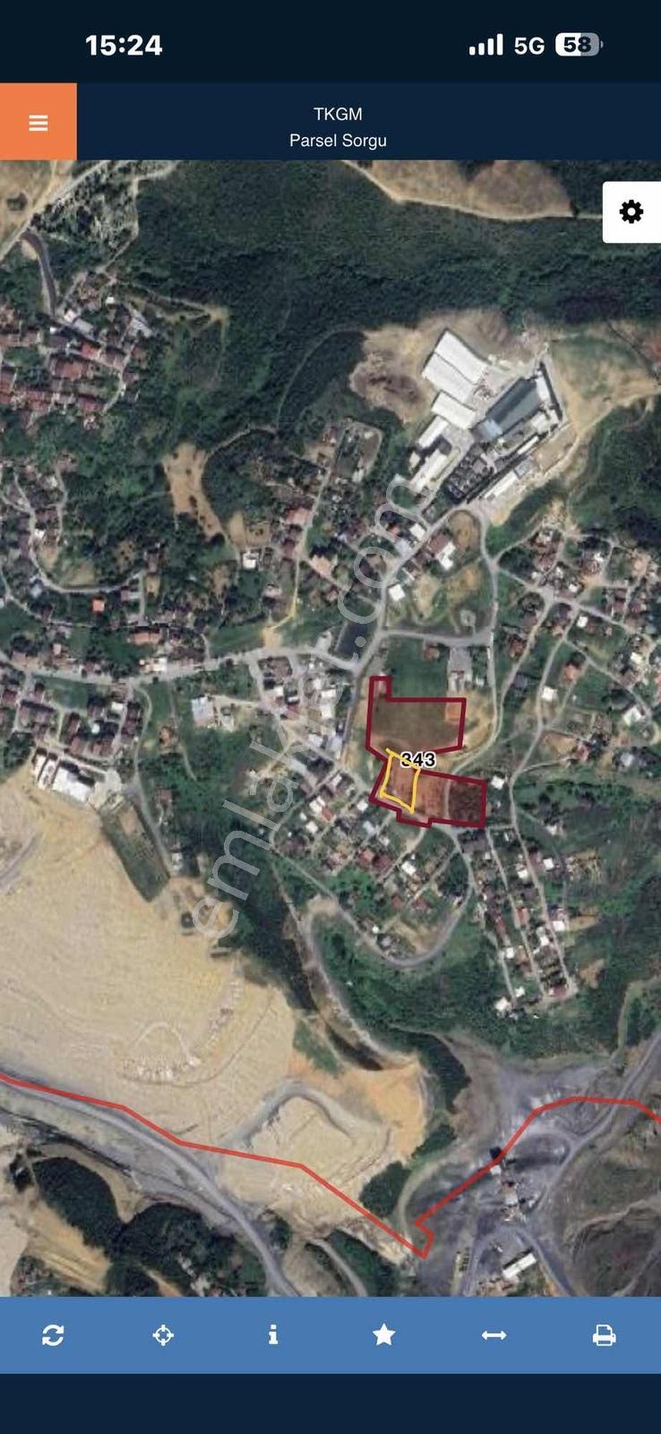 Yayla Merkezde Satılık 2000 M2 Etrafı Çevrili Barakalı Arsa - Görsel 4
