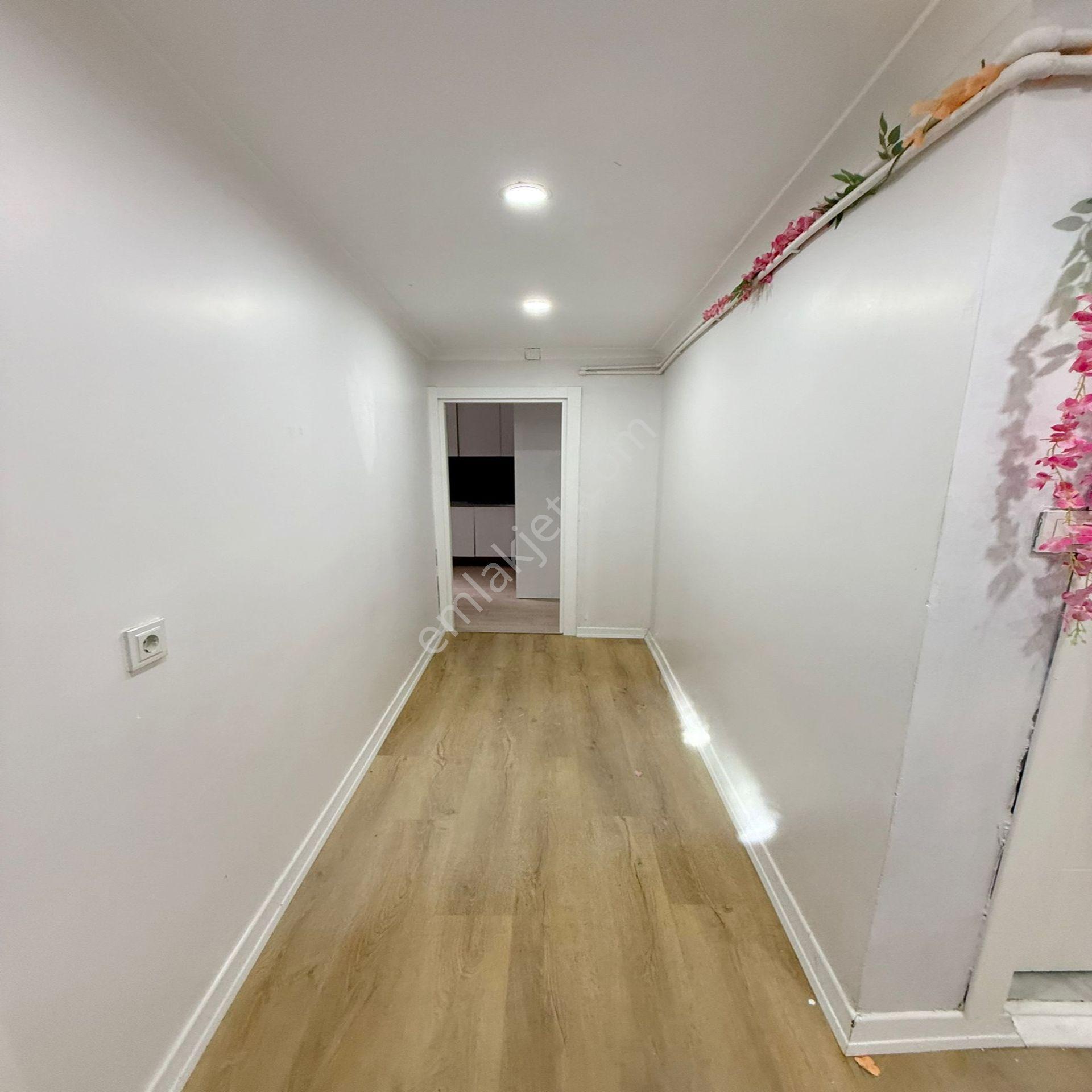 Bahçeşehir Lokasyonunda 3+1 Satılık Daire - Görsel 11