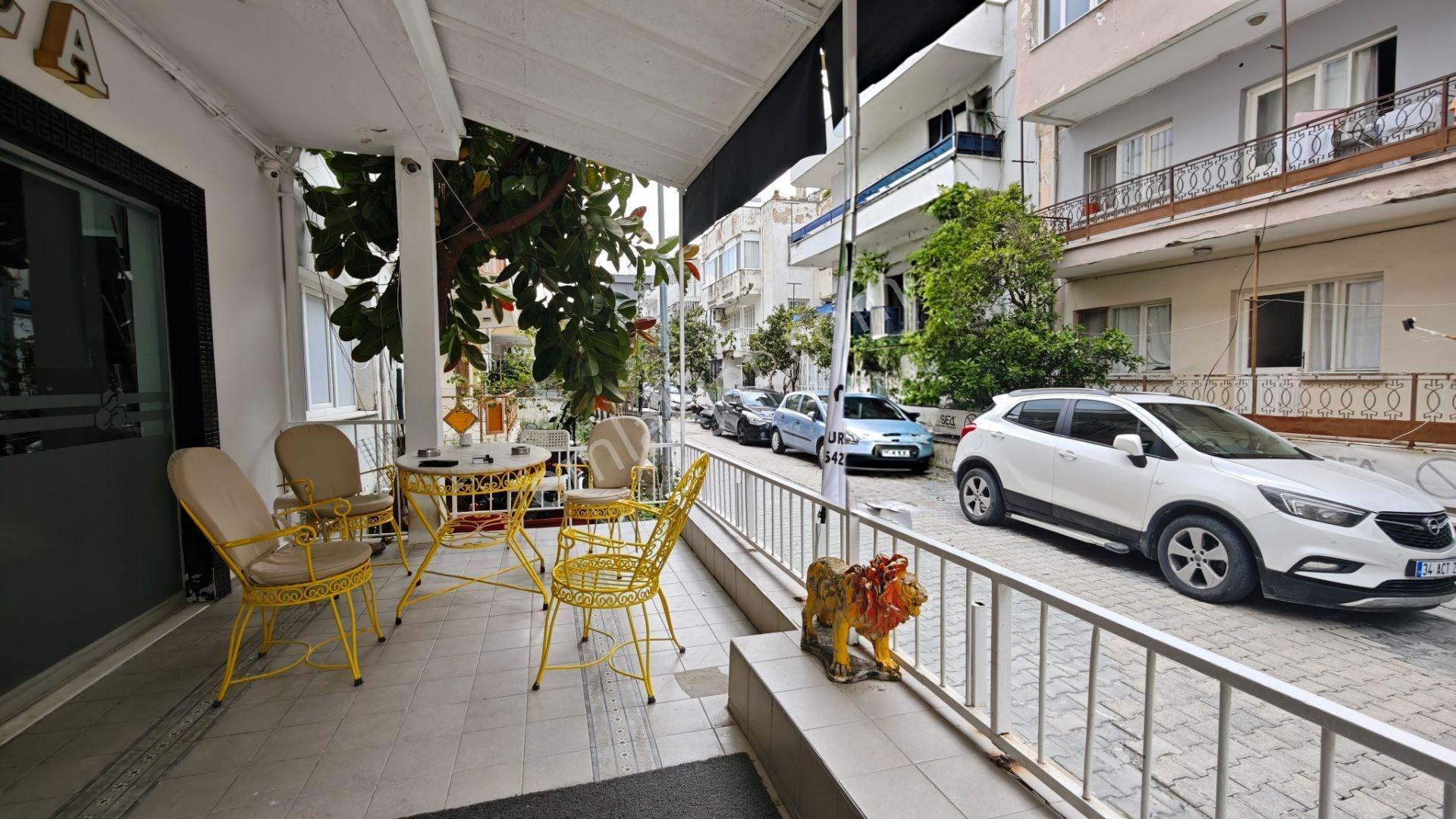 Kuşadası Merkezde Satılık 3+1 Bahçe Katı Daire - Görsel 8