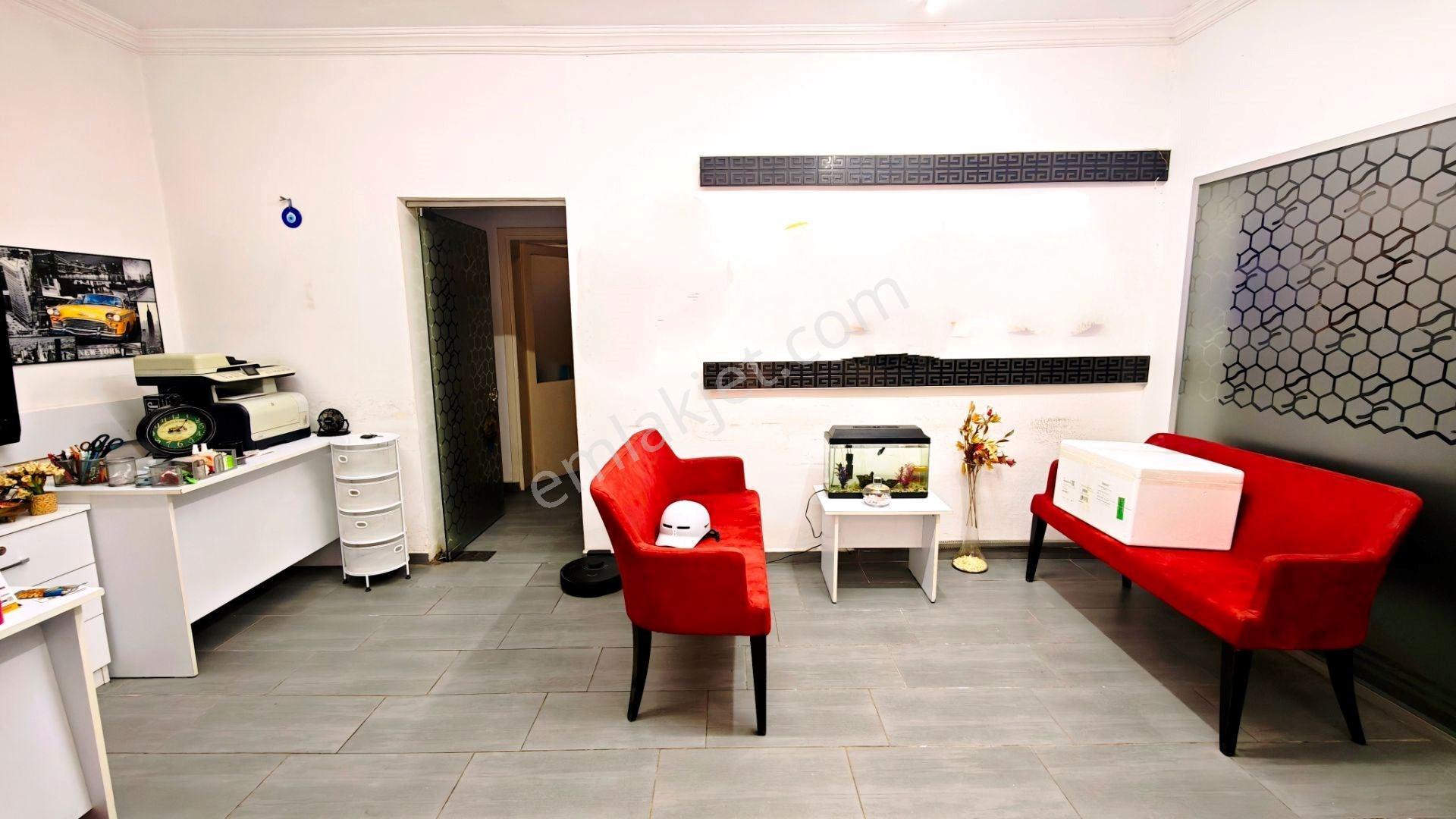 Kuşadası Merkezde Satılık 3+1 Bahçe Katı Daire - Görsel 15