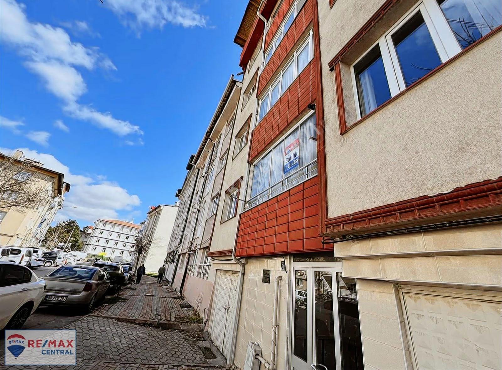 Remax Centralden Sularbaşında Satılık 3+1 - Görsel 27