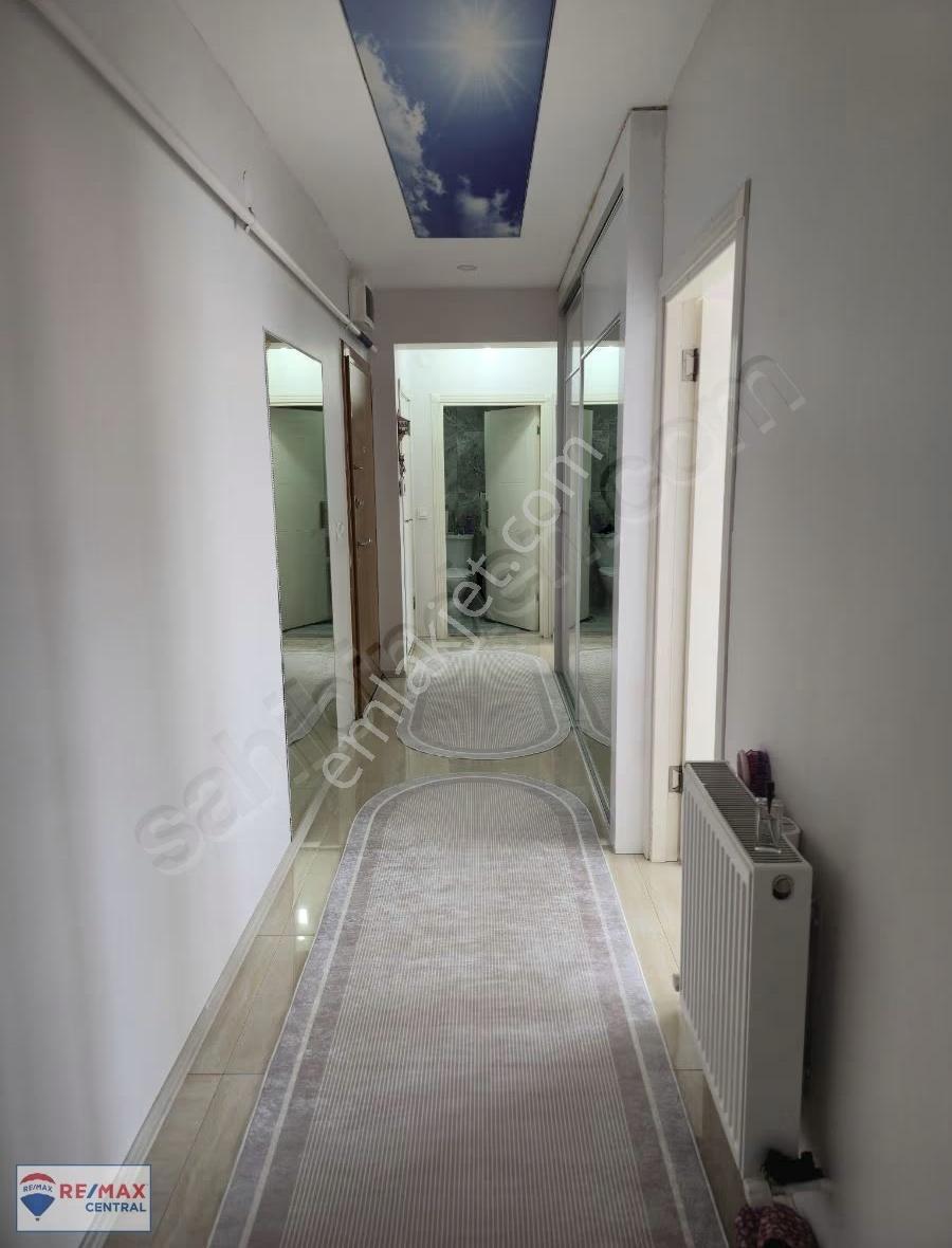 Re/max Central'dan Cuma Pazarı Civarı Yapılı Daire - Görsel 2