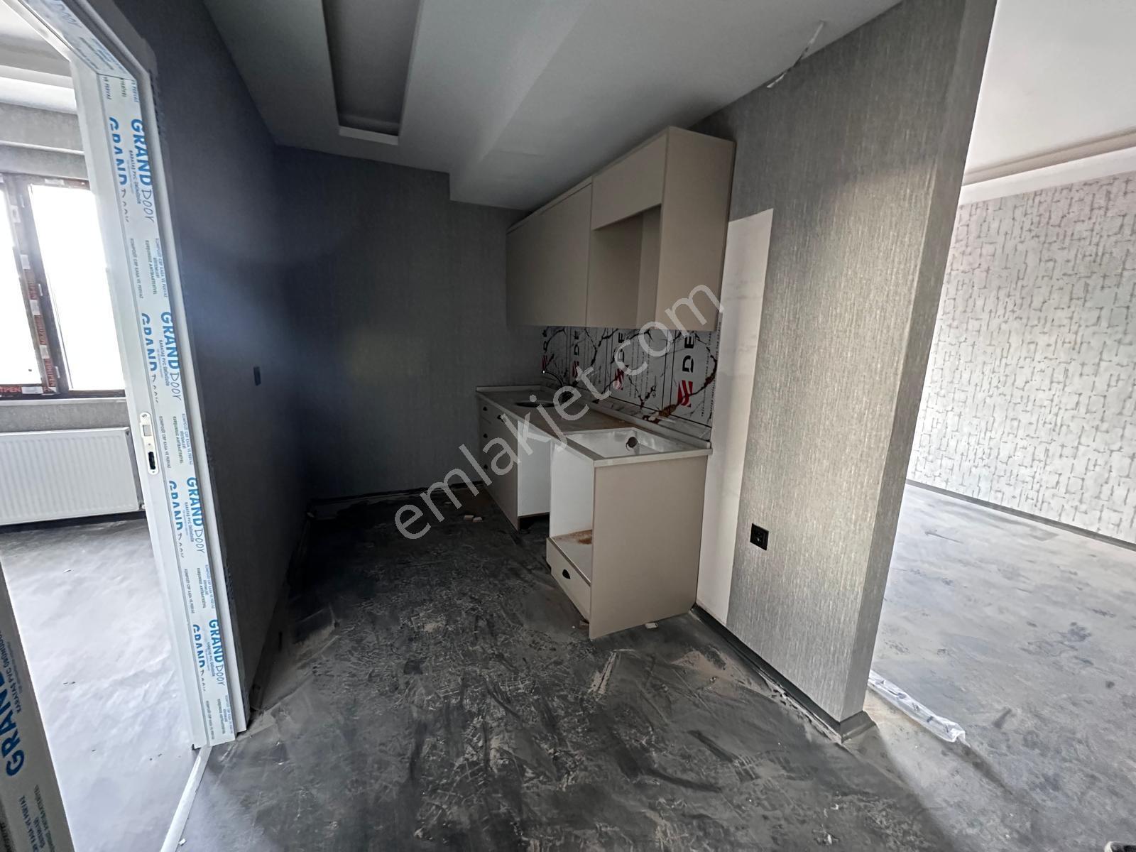 Akev Gayrimenkul'den Mehmetçik 3 Bloklu Sitede 2+1 Ara Kat Daire - Görsel 7