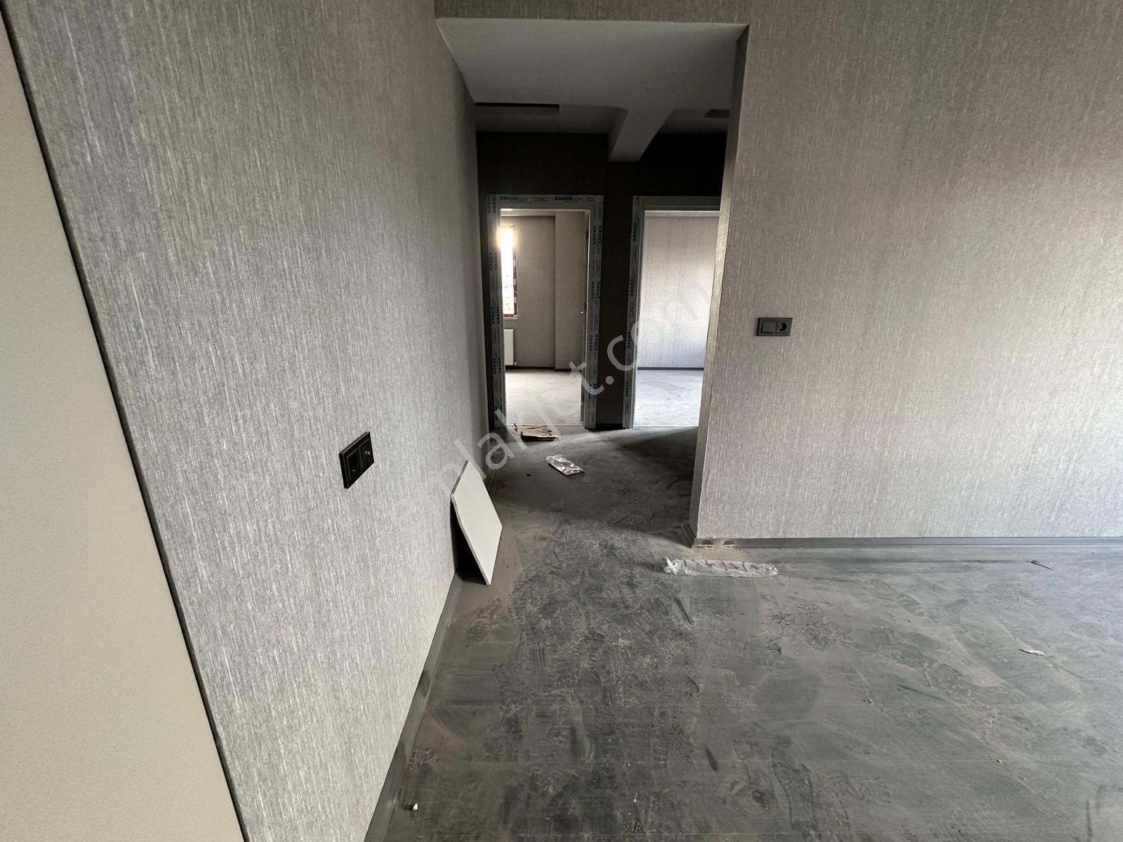 Akev Gayrimenkul'den Mehmetçik 3 Bloklu Sitede 2+1 Ara Kat Daire - Görsel 6