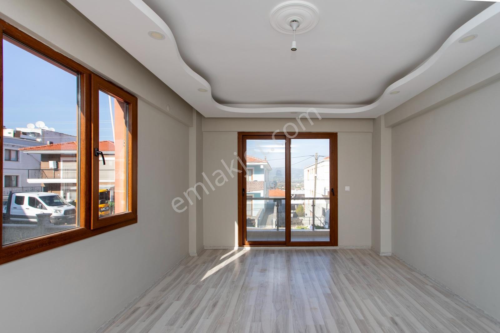 Foça Kazım Dirik Mah. Kiralık Bahçe Katı 2+1 Daire - Görsel 3