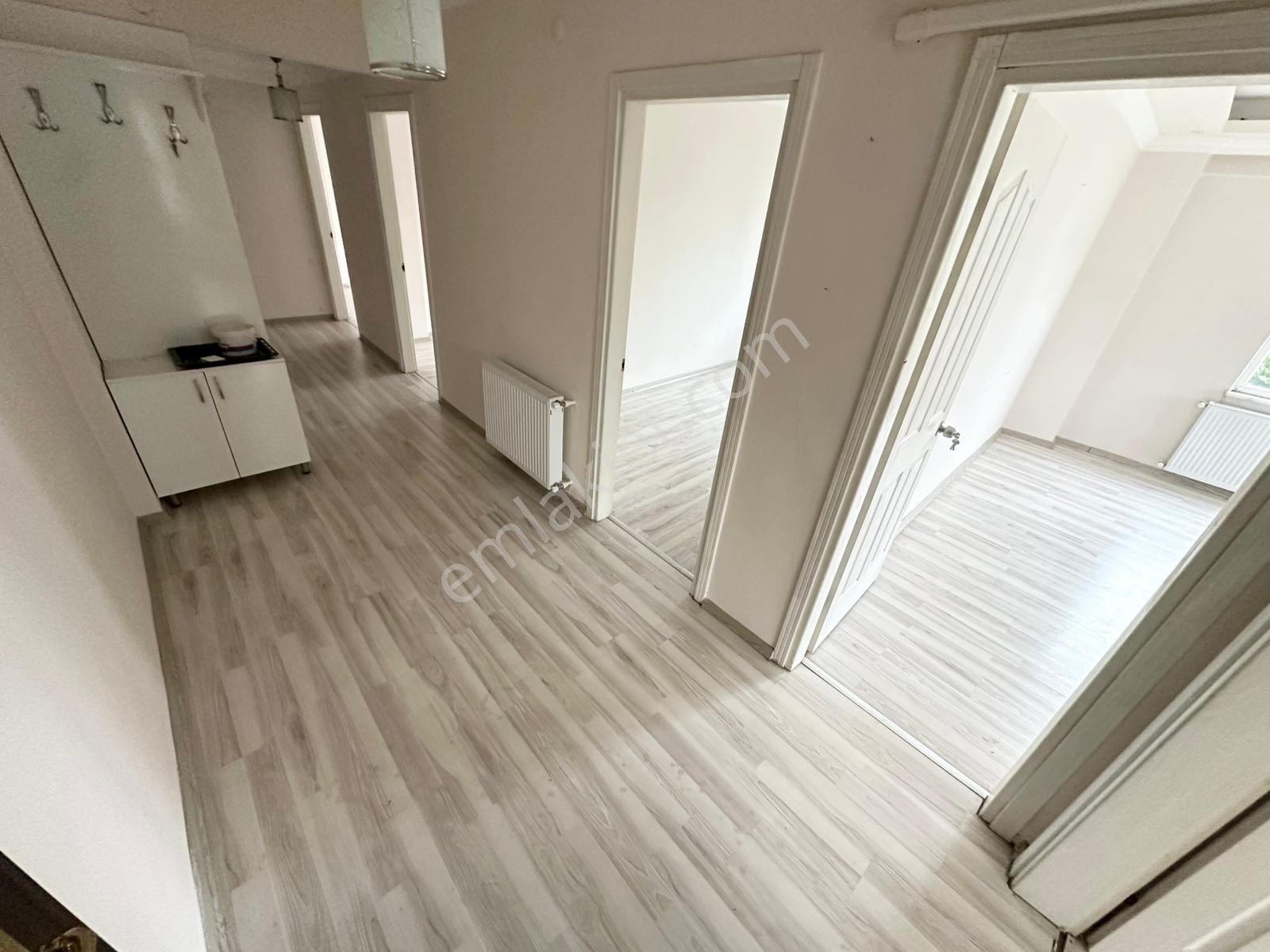 Dora Dan Altınkumda Kiralık İçi Yapılı 3+1 Ön Cephe 2 Wc Daire - Görsel 9
