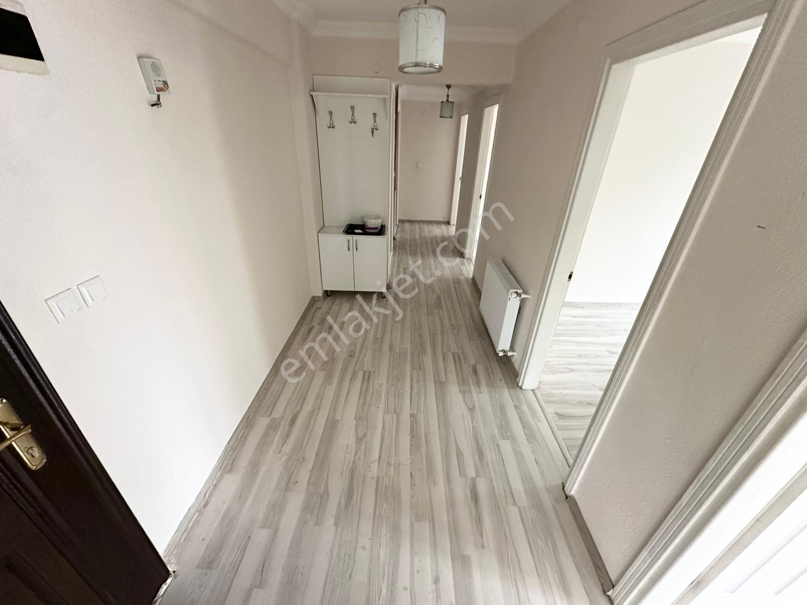 Dora Dan Altınkumda Kiralık İçi Yapılı 3+1 Ön Cephe 2 Wc Daire - Görsel 29