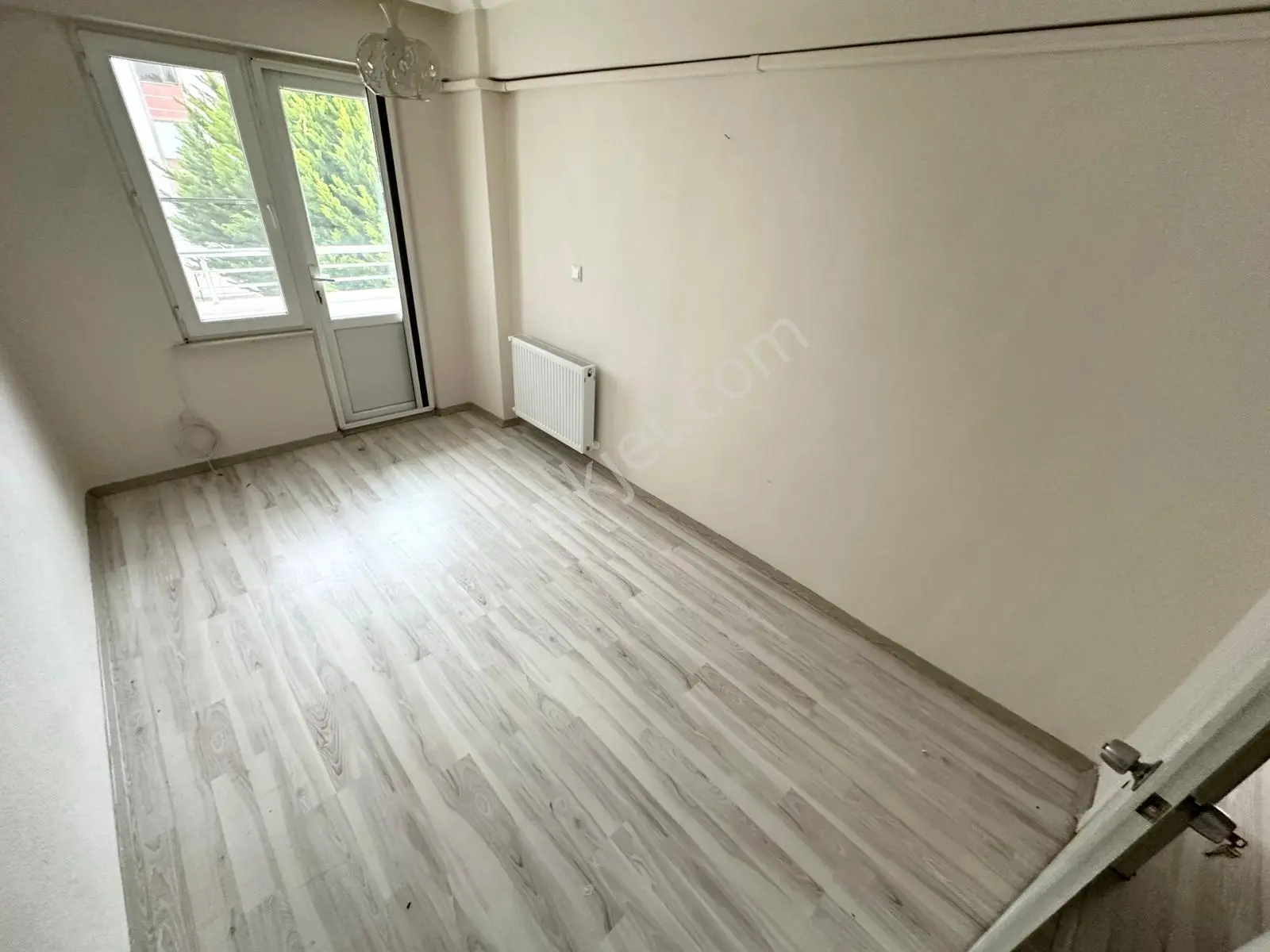 Dora Dan Altınkumda Kiralık İçi Yapılı 3+1 Ön Cephe 2 Wc Daire - Görsel 18