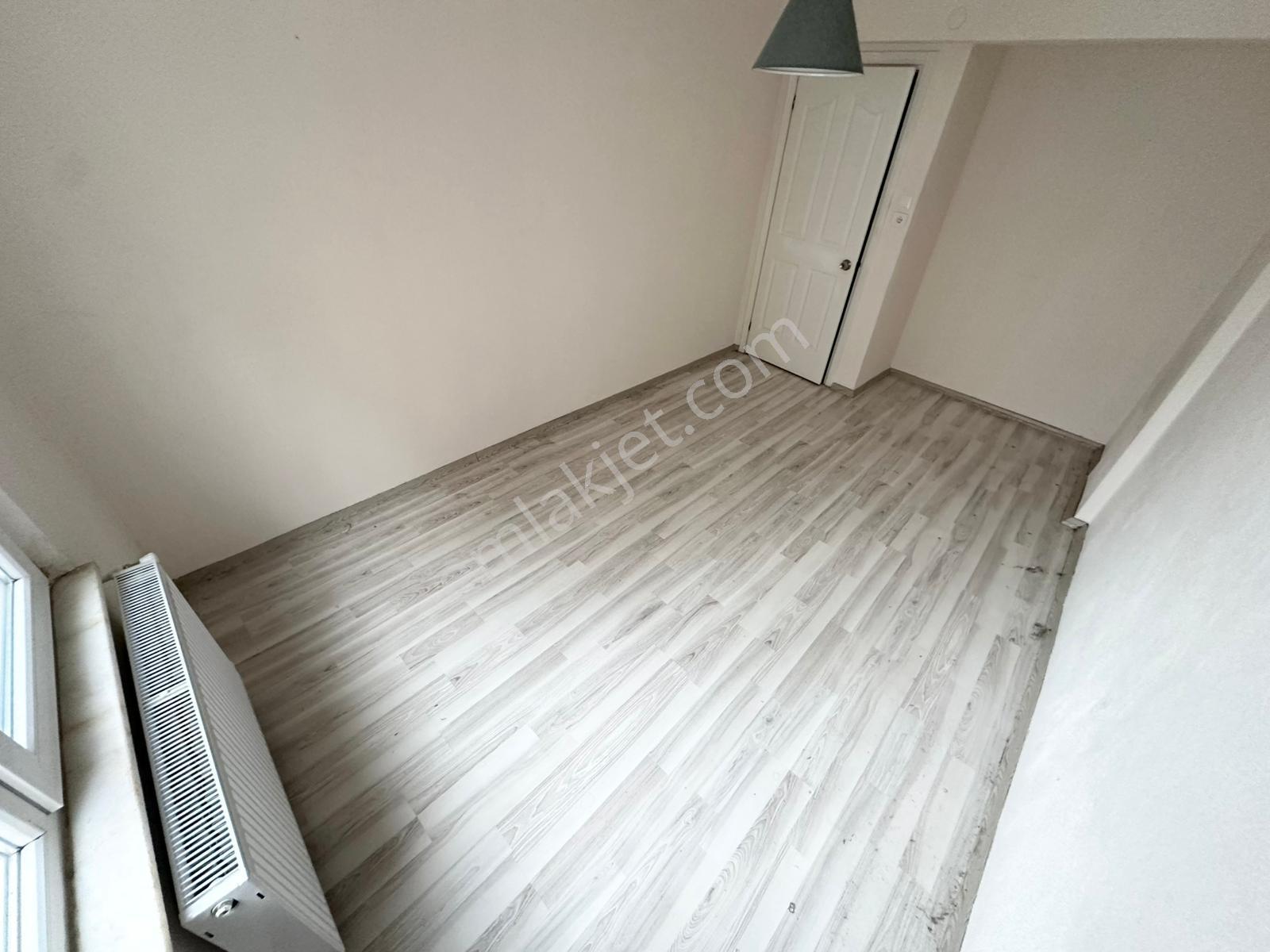 Dora Dan Altınkumda Kiralık İçi Yapılı 3+1 Ön Cephe 2 Wc Daire - Görsel 12