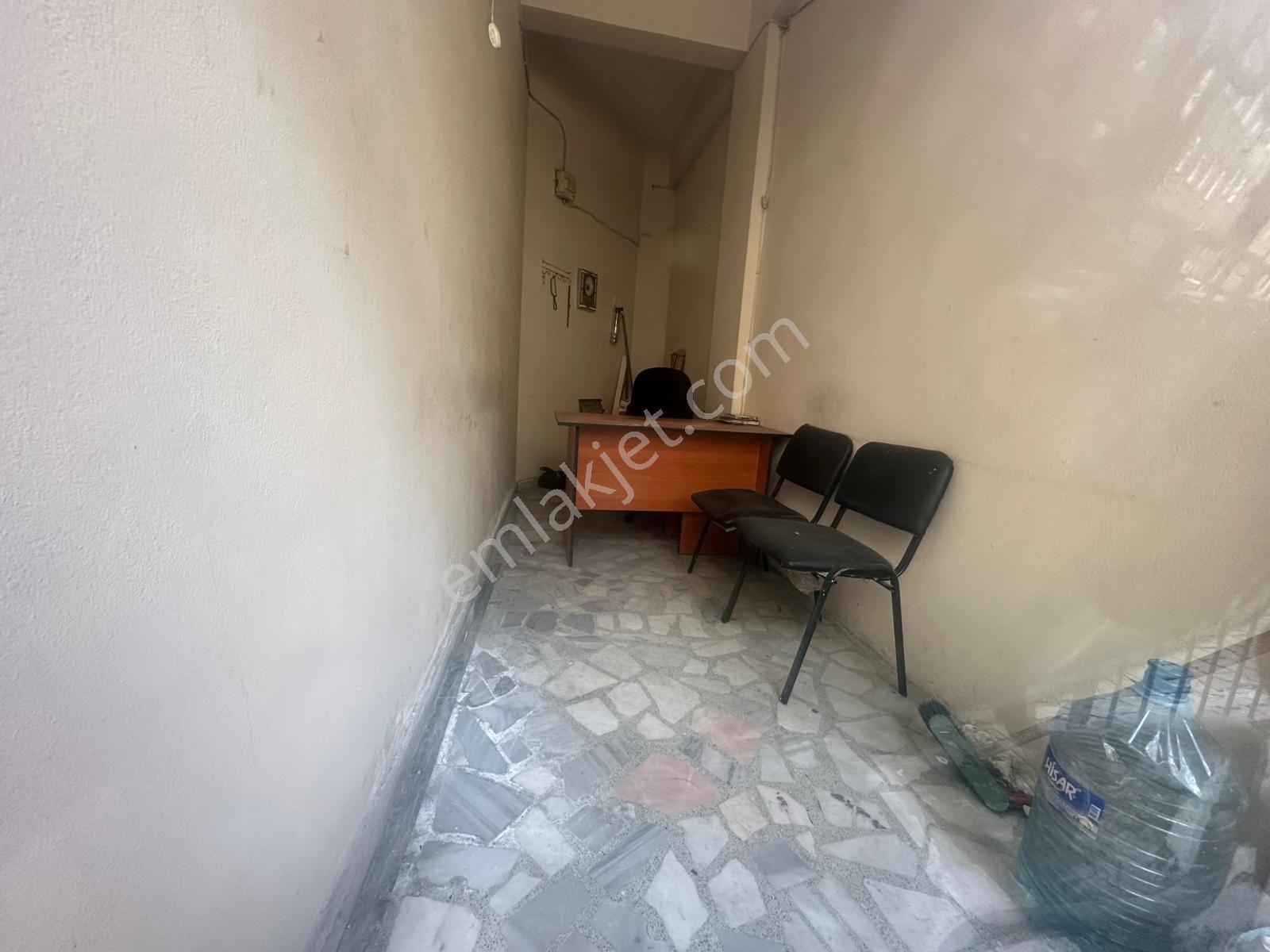 Esenler Fatih Mahallesinde Kiralık - Görsel 3