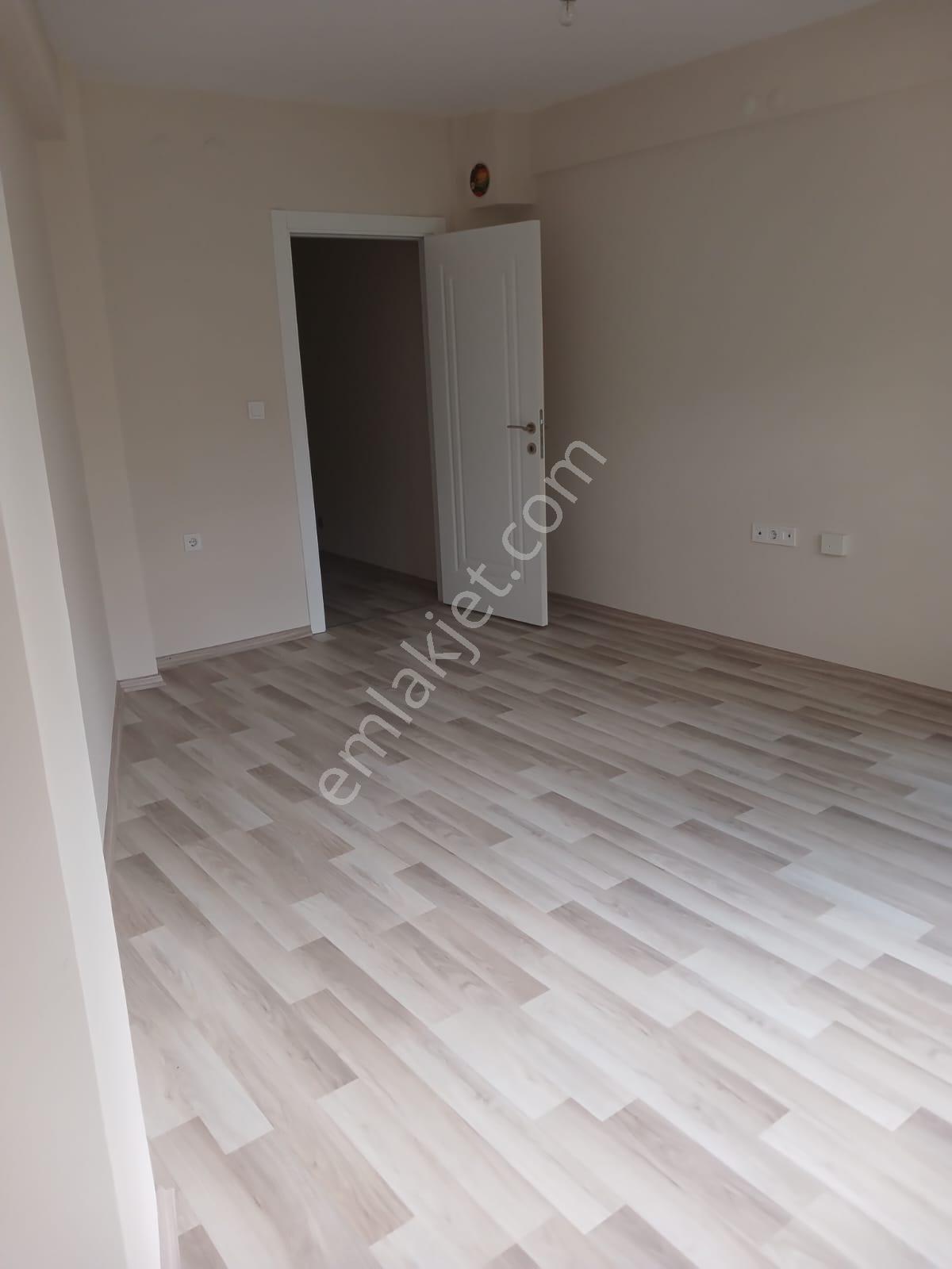 Arifiye Mah. Hamamyoluna Yakın Yeni Binada Kiralık 2+1 Daire - Görsel 13