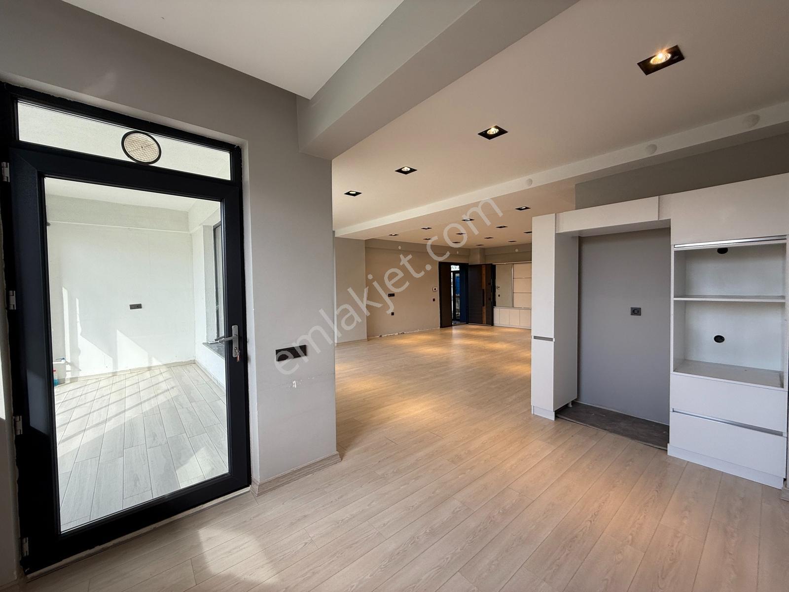 Hedef Emlaktan Karşıyada Ultra Lüx Eşyalı/eşyasız Kiralık Villa - Görsel 21