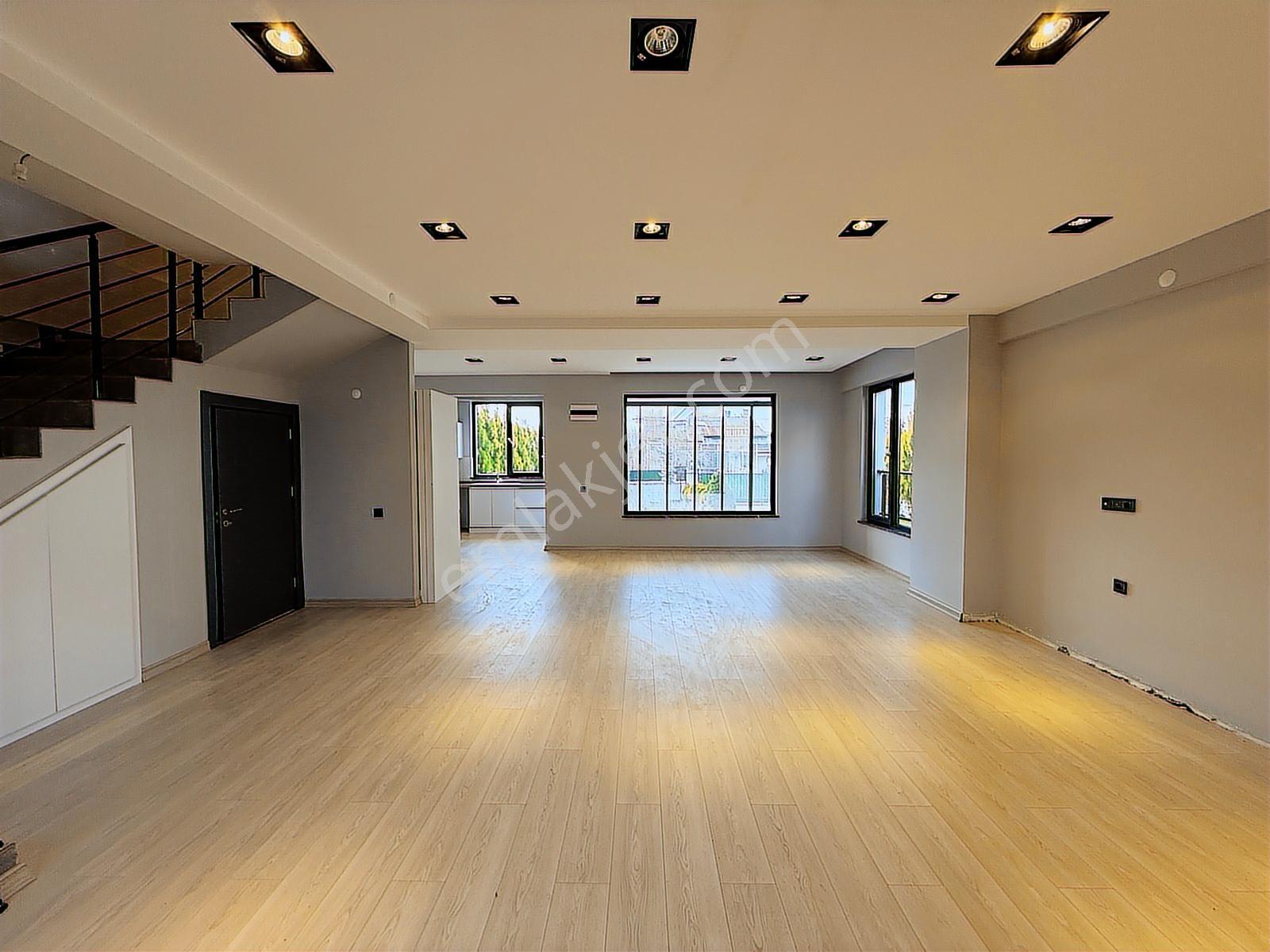 Hedef Emlaktan Karşıyada Ultra Lüx Eşyalı/eşyasız Kiralık Villa - Görsel 18