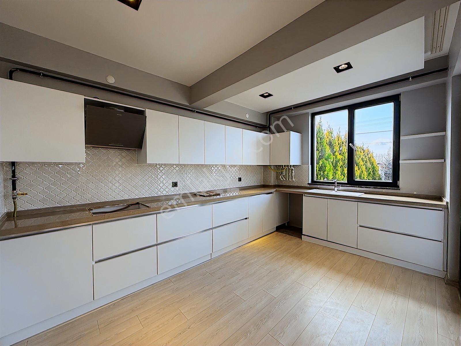 Hedef Emlaktan Karşıyada Ultra Lüx Eşyalı/eşyasız Kiralık Villa - Görsel 7