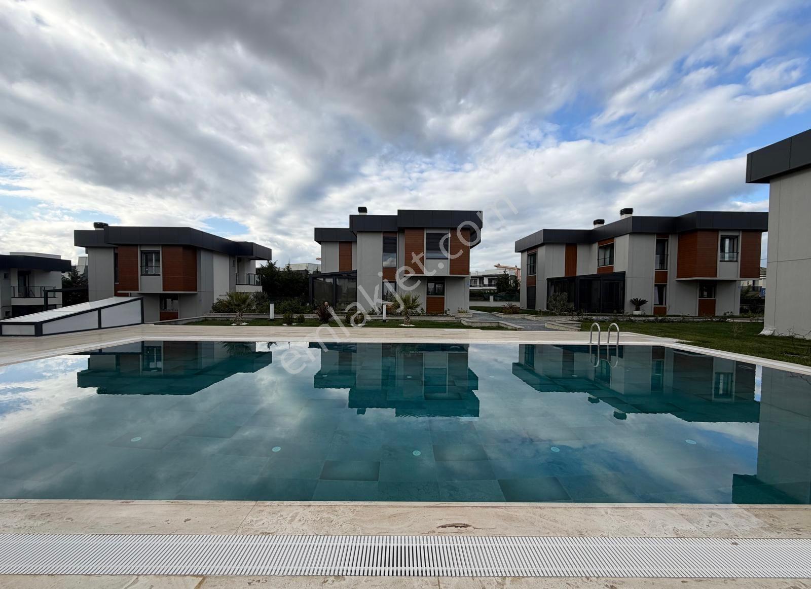 Süleymanpaşa’da-havuzlu-lüks Ve Sıfır-asansörlü Tripleks Villa - Görsel 33
