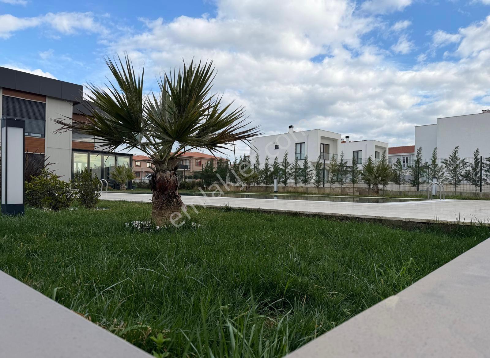 Süleymanpaşa’da-havuzlu-lüks Ve Sıfır-asansörlü Tripleks Villa - Görsel 5