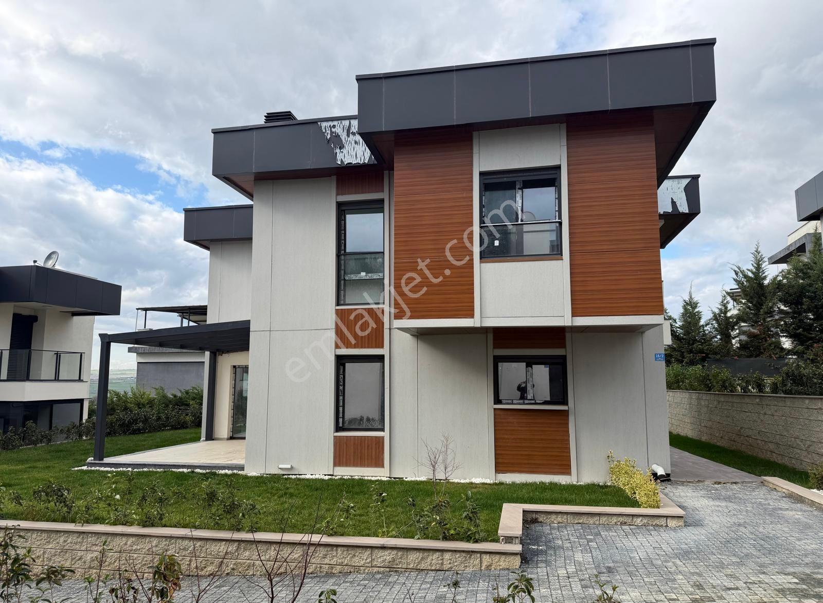 Süleymanpaşa’da-havuzlu-lüks Ve Sıfır-asansörlü Tripleks Villa - Görsel 30