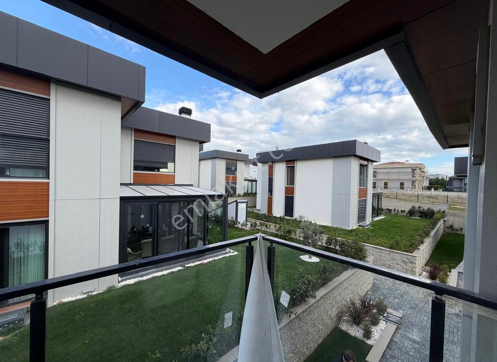 Süleymanpaşa’da-havuzlu-lüks Ve Sıfır-asansörlü Tripleks Villa - Görsel 28