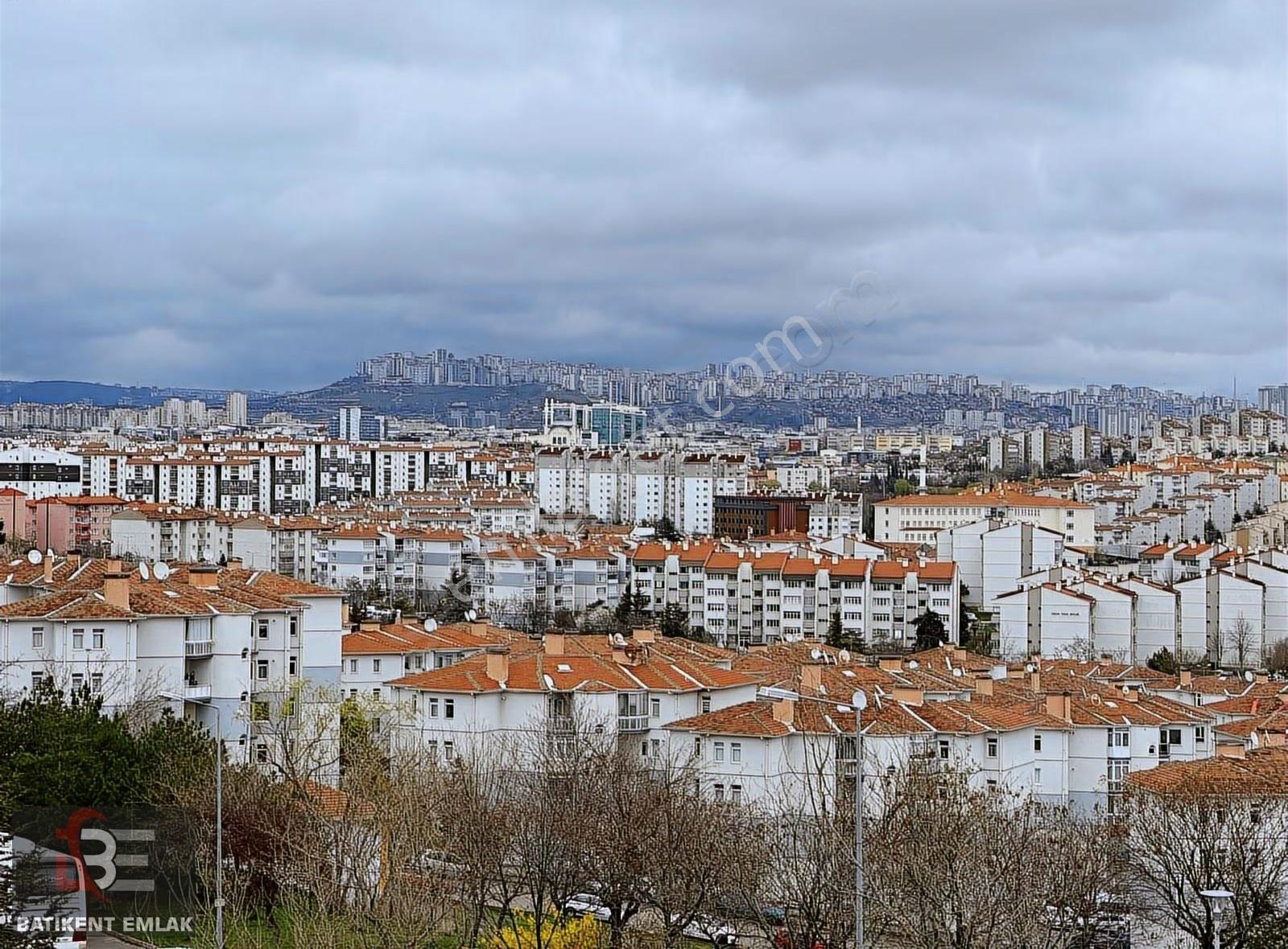 Batıkent Emlak'tan Muhteşem Manzaralı Ferah 3+1 Ara Kat Yapılı