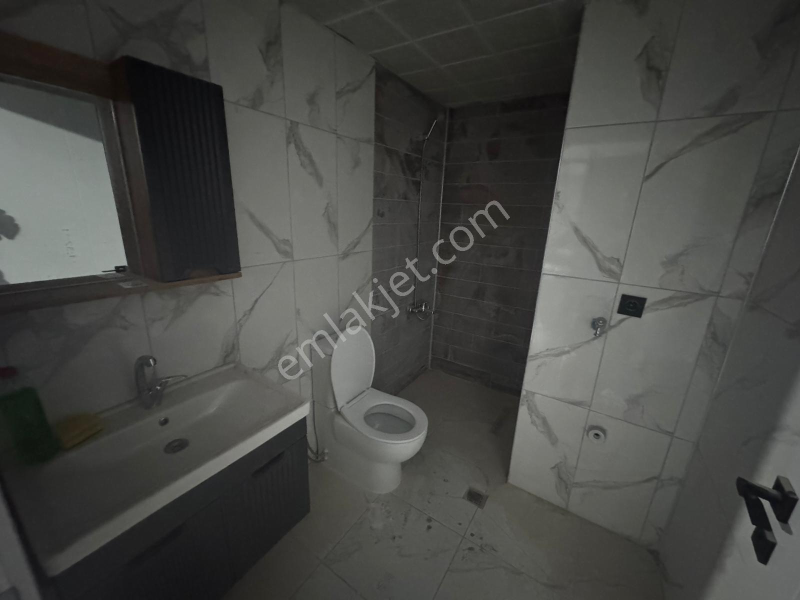 Güneşli'de Lüks Site İçerisinde 1+1 Eşyalı Balkonlu Kiralık - Görsel 3