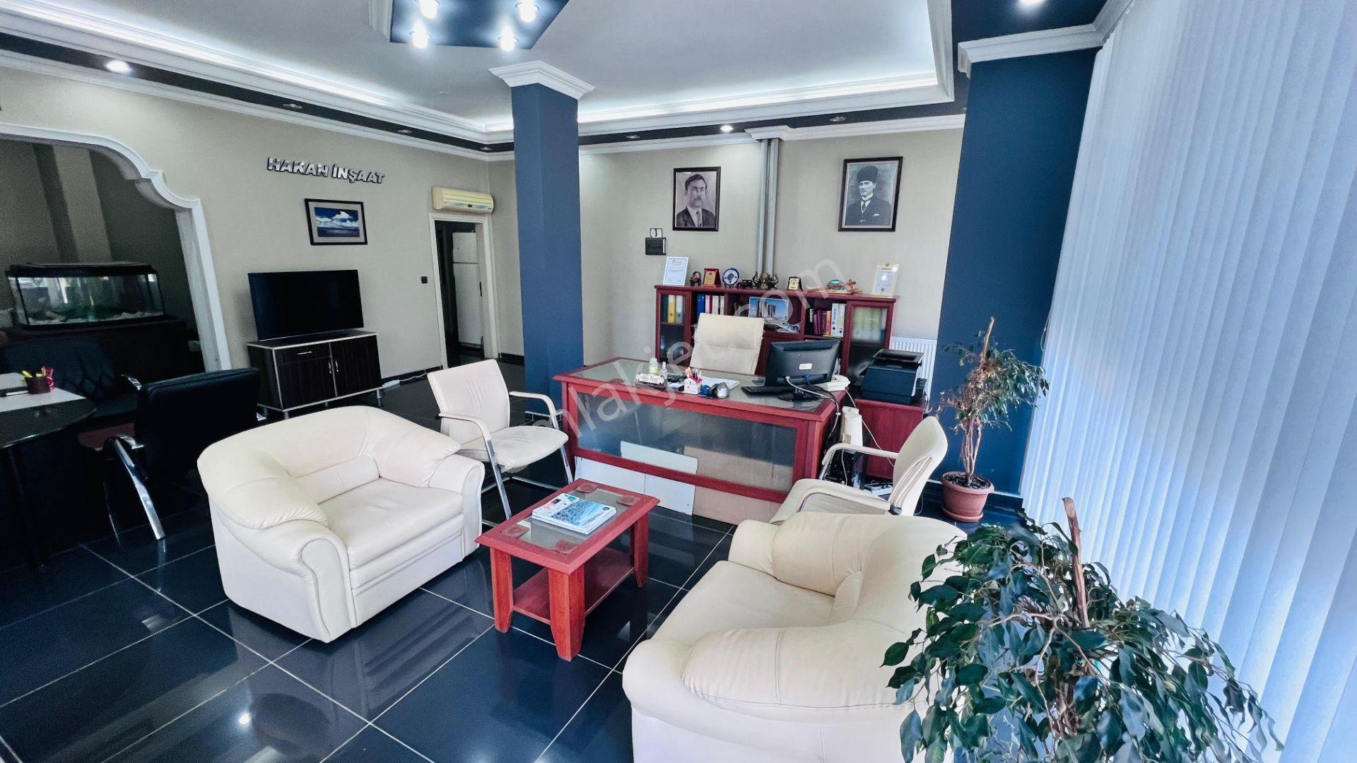 Küçükler Gayrimenkulden Karşıyaka Da Kiralık Dükkan - Görsel 3