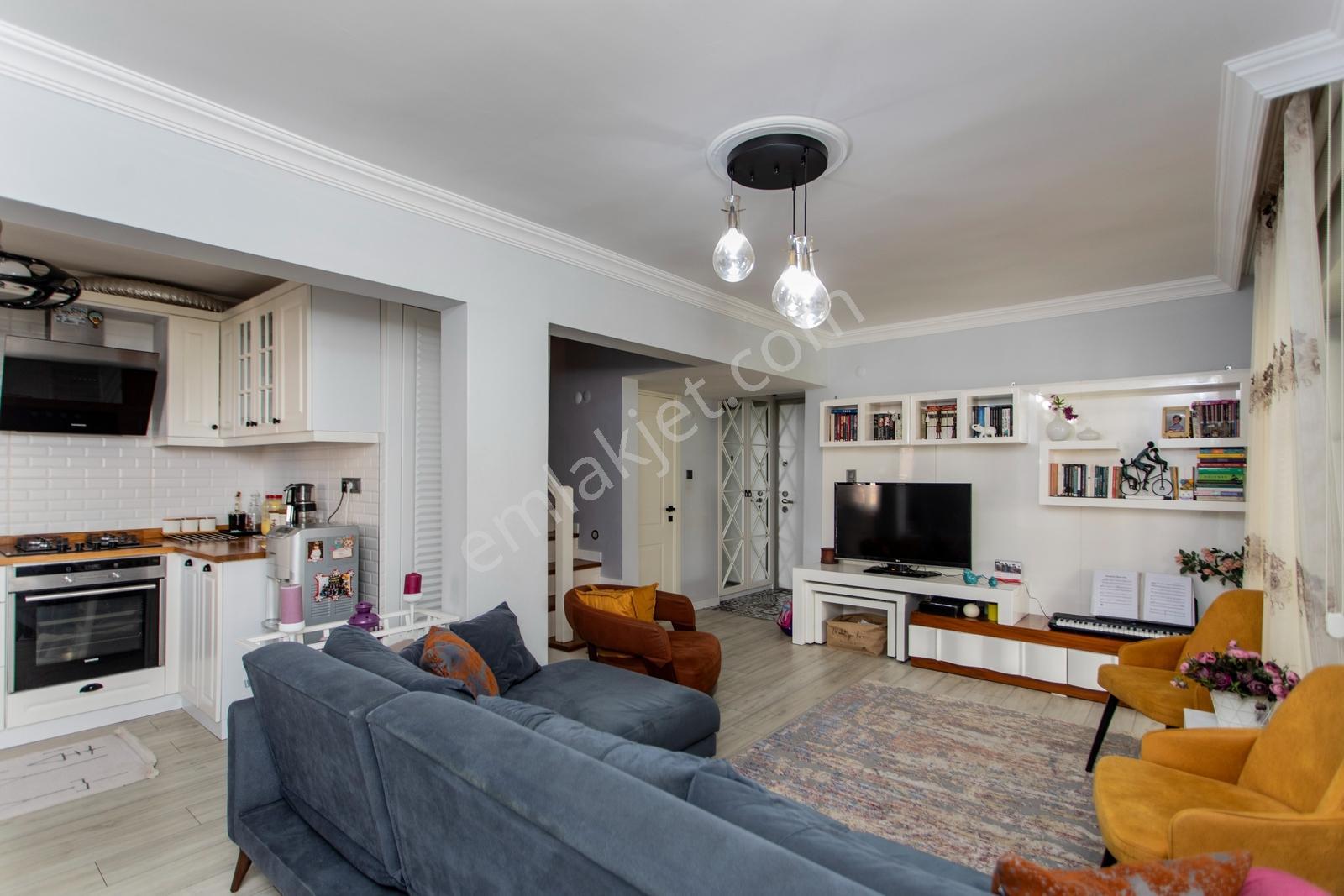 Foça Atatürk Mah. Site İçerisinde Satılık 3+1 Dubleks Taş Villa - Görsel 7