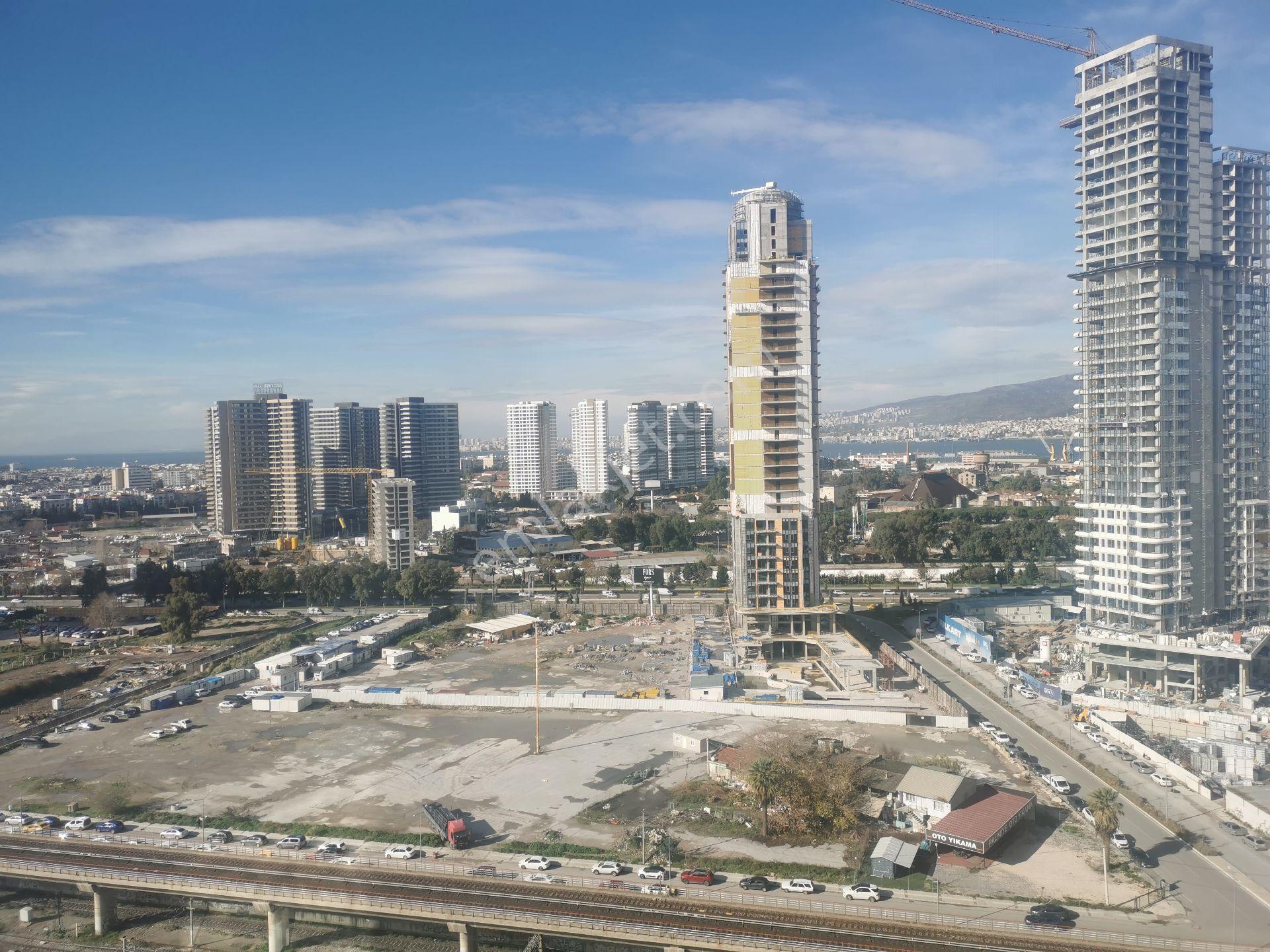 Megapol Çarşı Kule Deniz Manzaralı Kiralık 100 M2 2+1 Ofis - Görsel 31