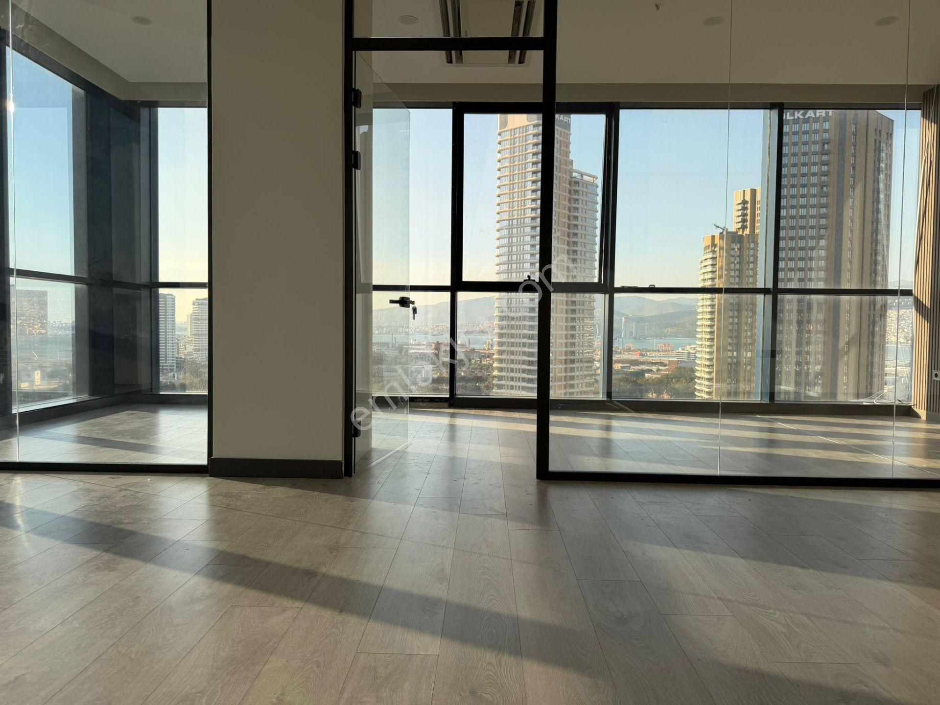 Megapol Çarşı Kule Deniz Manzaralı Kiralık 100 M2 2+1 Ofis - Görsel 11