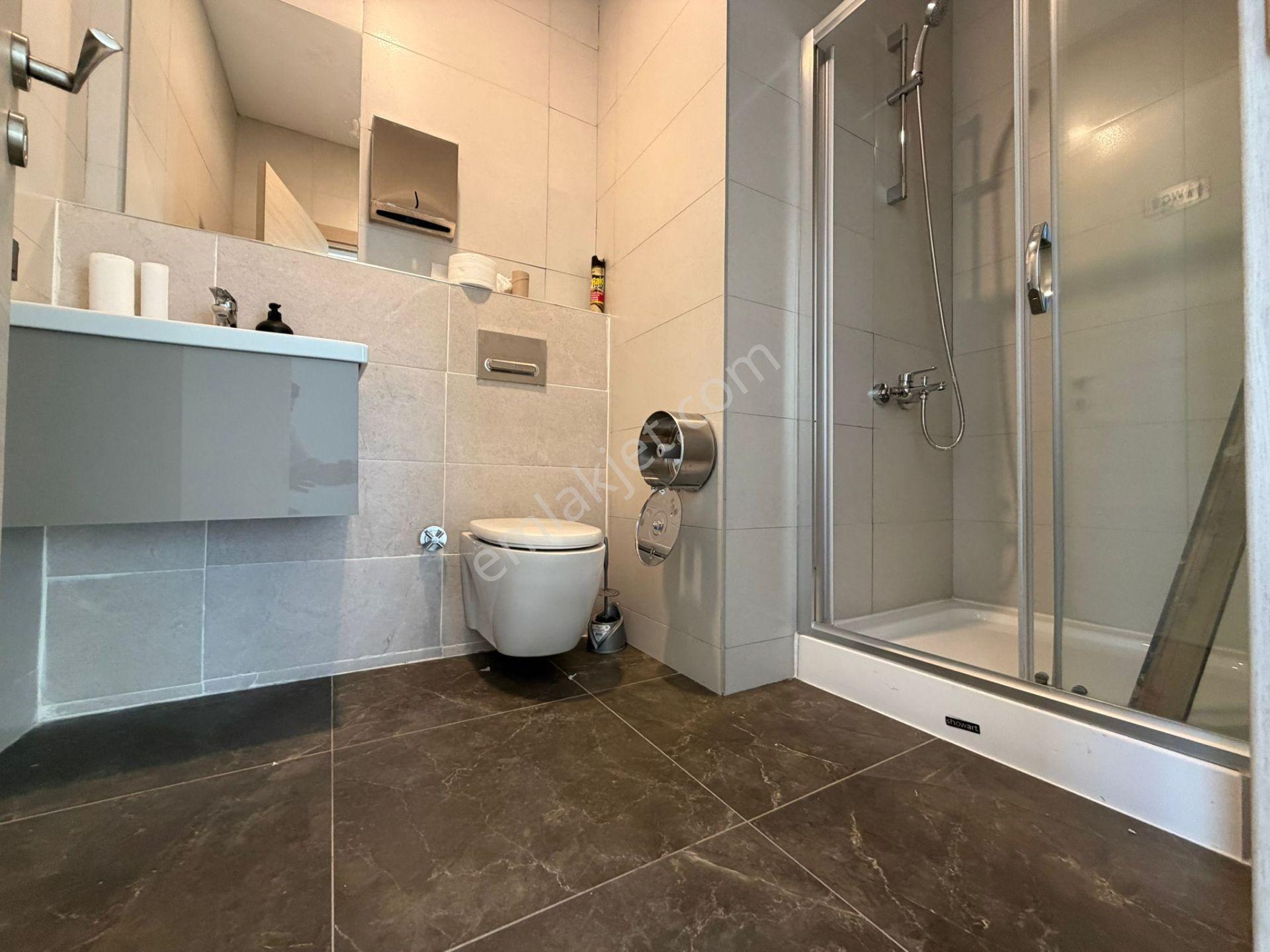 Megapol Çarşı Kule Deniz Manzaralı Kiralık 100 M2 2+1 Ofis - Görsel 20