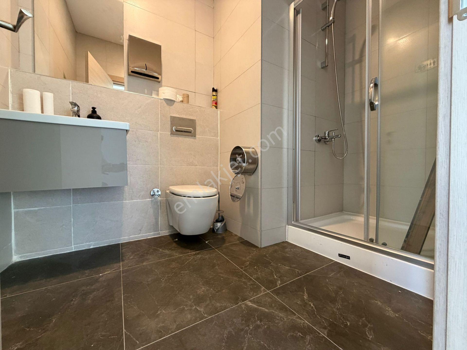 Megapol Çarşı Kule Deniz Manzaralı Kiralık 100 M2 2+1 Ofis - Görsel 21