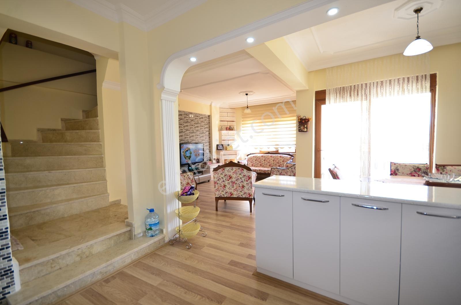 Manavgat Çolaklı Da Denize Yakın Site İçi Satılık Tripleks Villa - Görsel 3