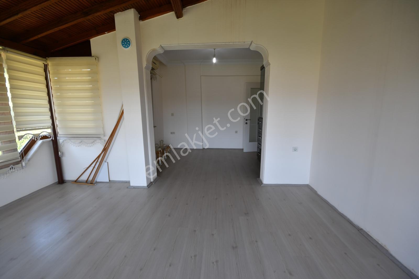 Manavgat Çolaklı Da Denize Yakın Site İçi Satılık Tripleks Villa - Görsel 18
