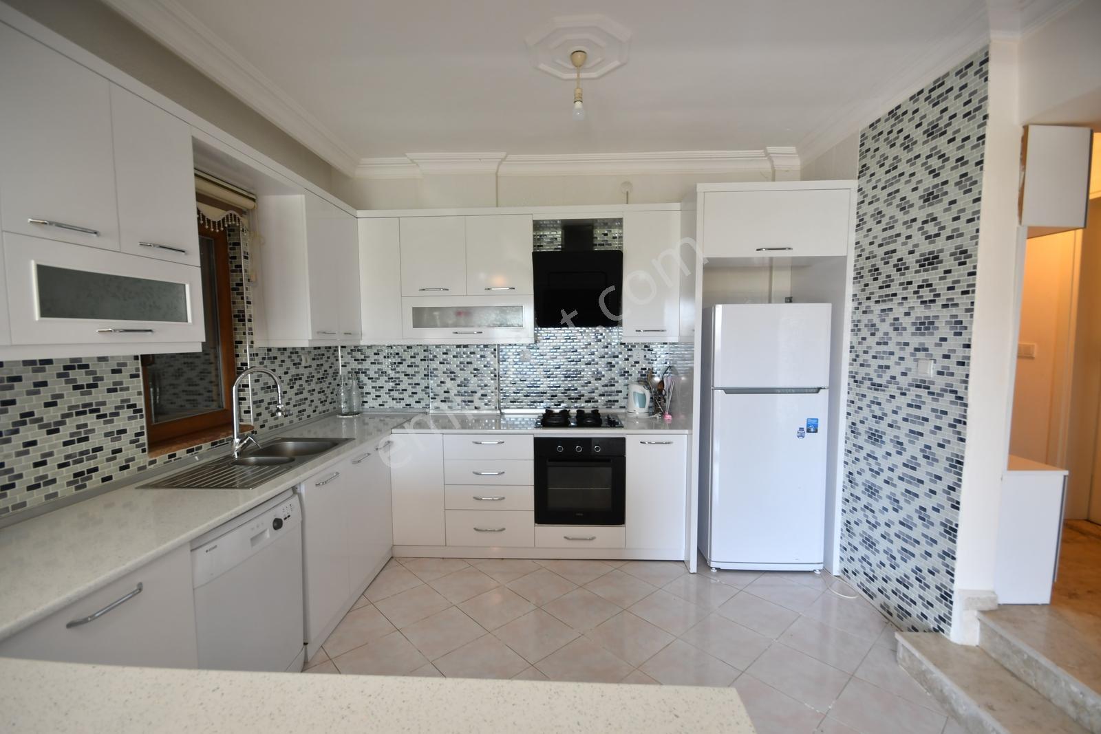 Manavgat Çolaklı Da Denize Yakın Site İçi Satılık Tripleks Villa - Görsel 23