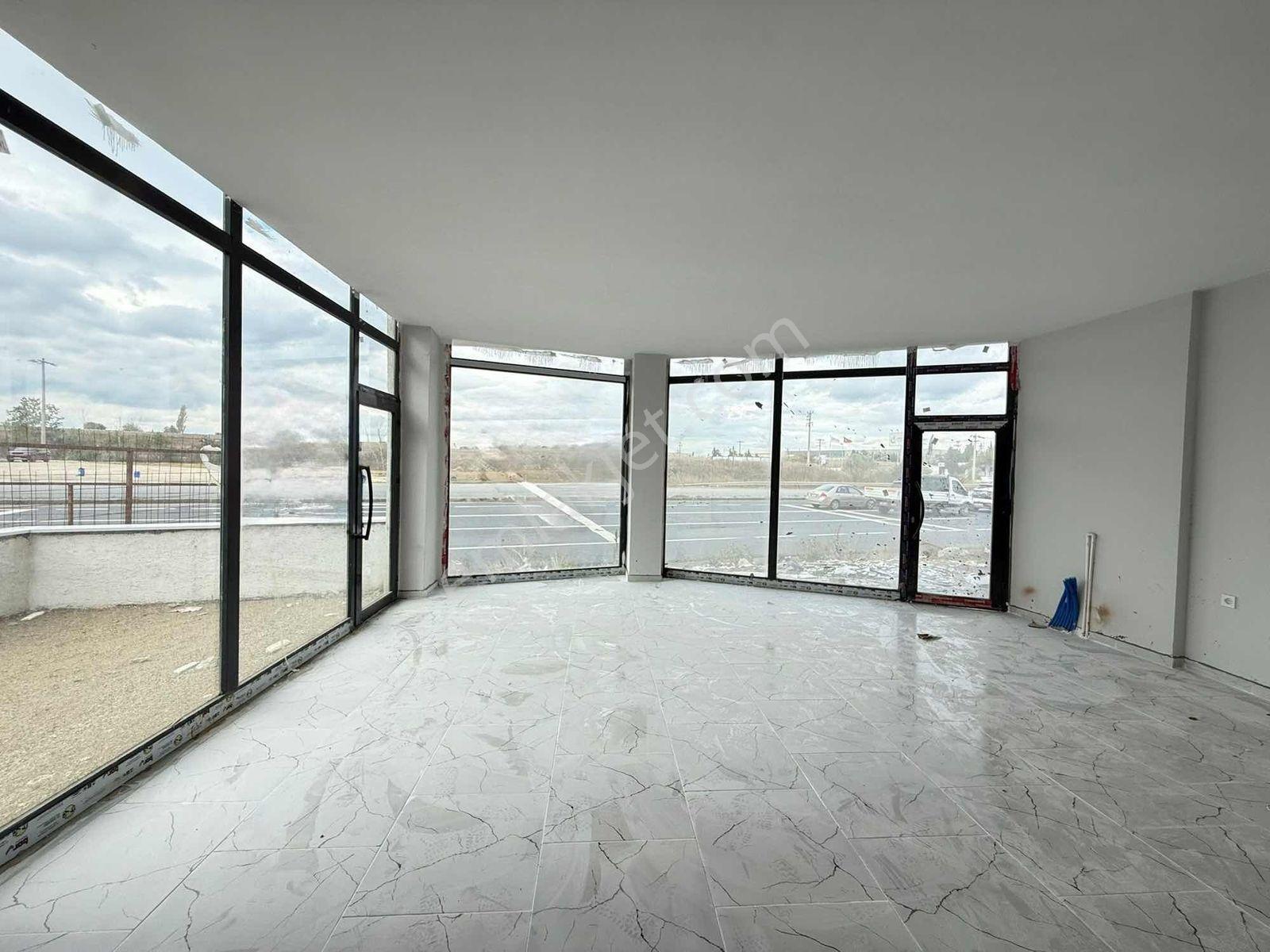 Çerkezköy İnönü Caddesi Çorlu Yolu Üzerinde 100m2 Kiralık Dükkan
