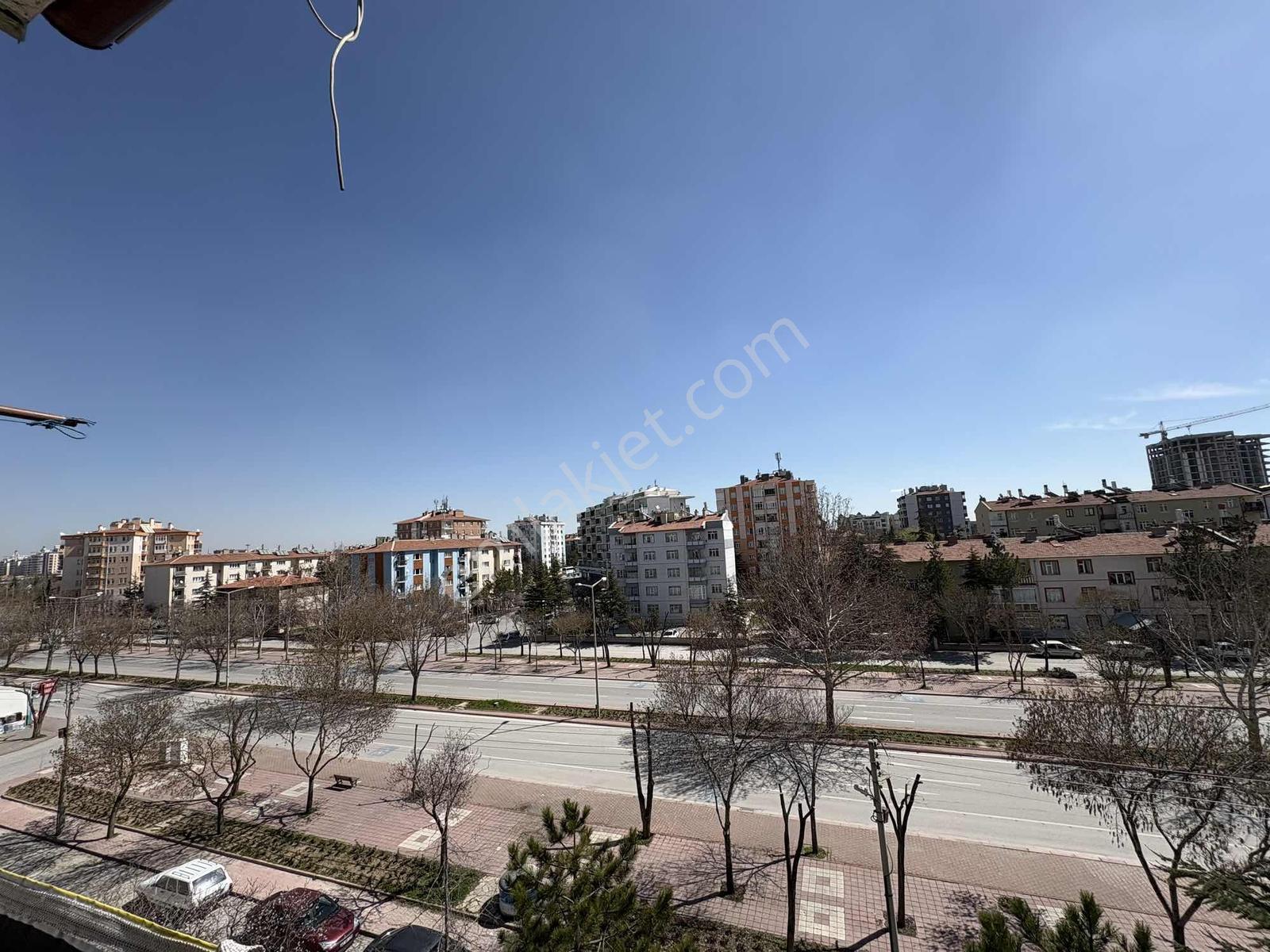 Binkonutlarda Cadde Cepheli Full Yapılı Geniş Daire - Görsel 22