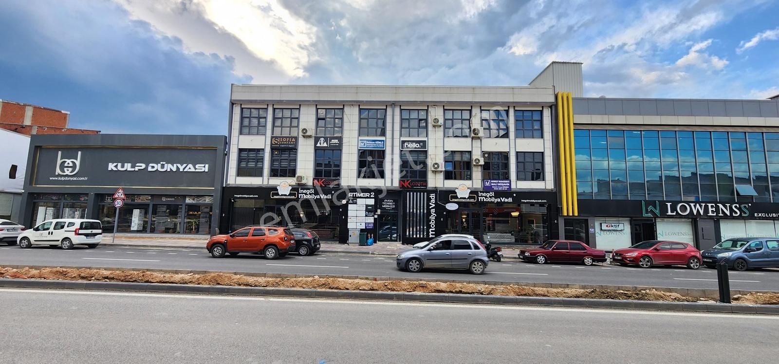 Kariyer'den Ertuğrulgazi Cad Atimer İşmerkezi Kiralık Ofis 115m²