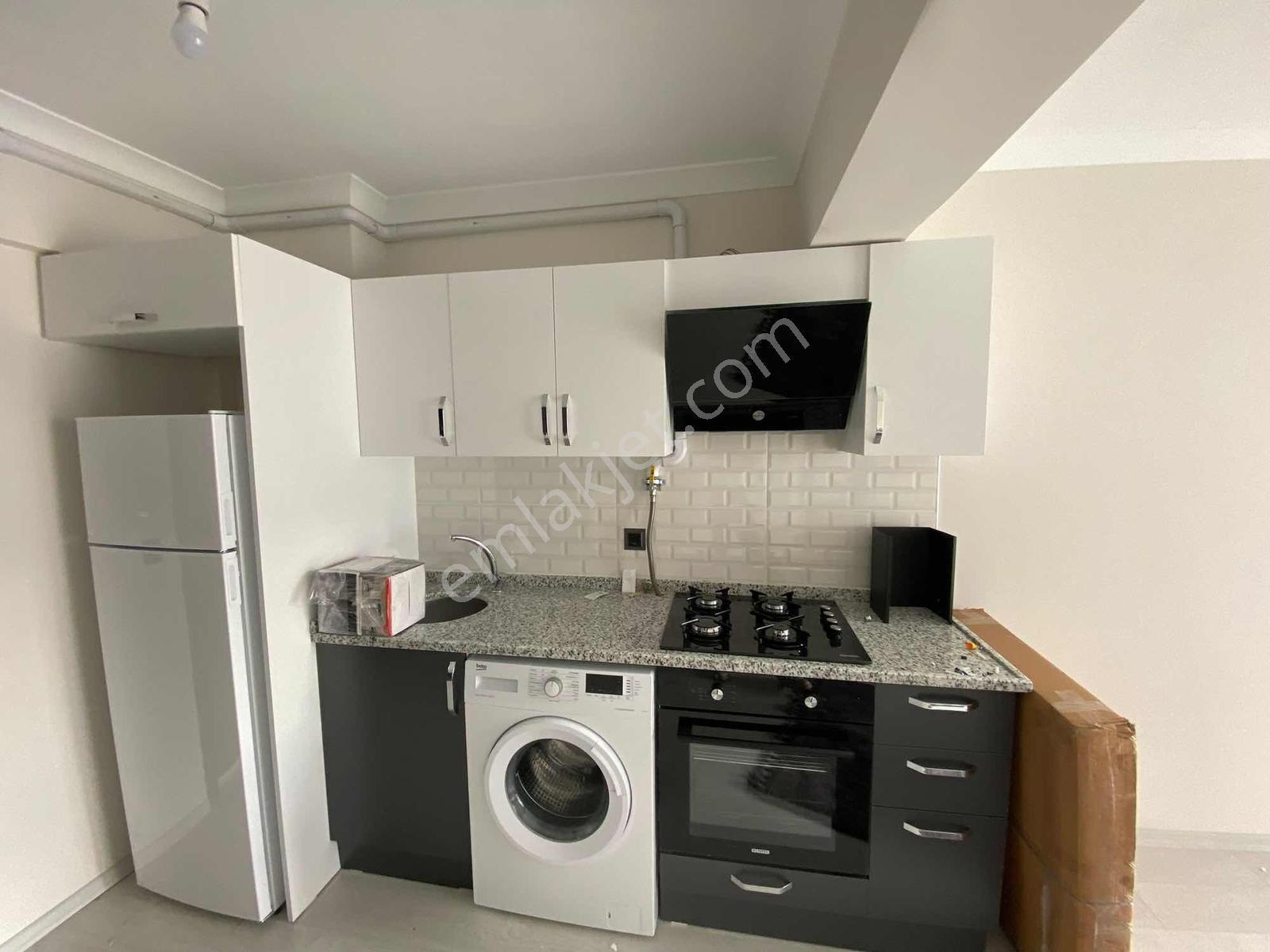 Üniversite Mahallesinde Eşyalı Kiralık 1+1 Daire - Görsel 2