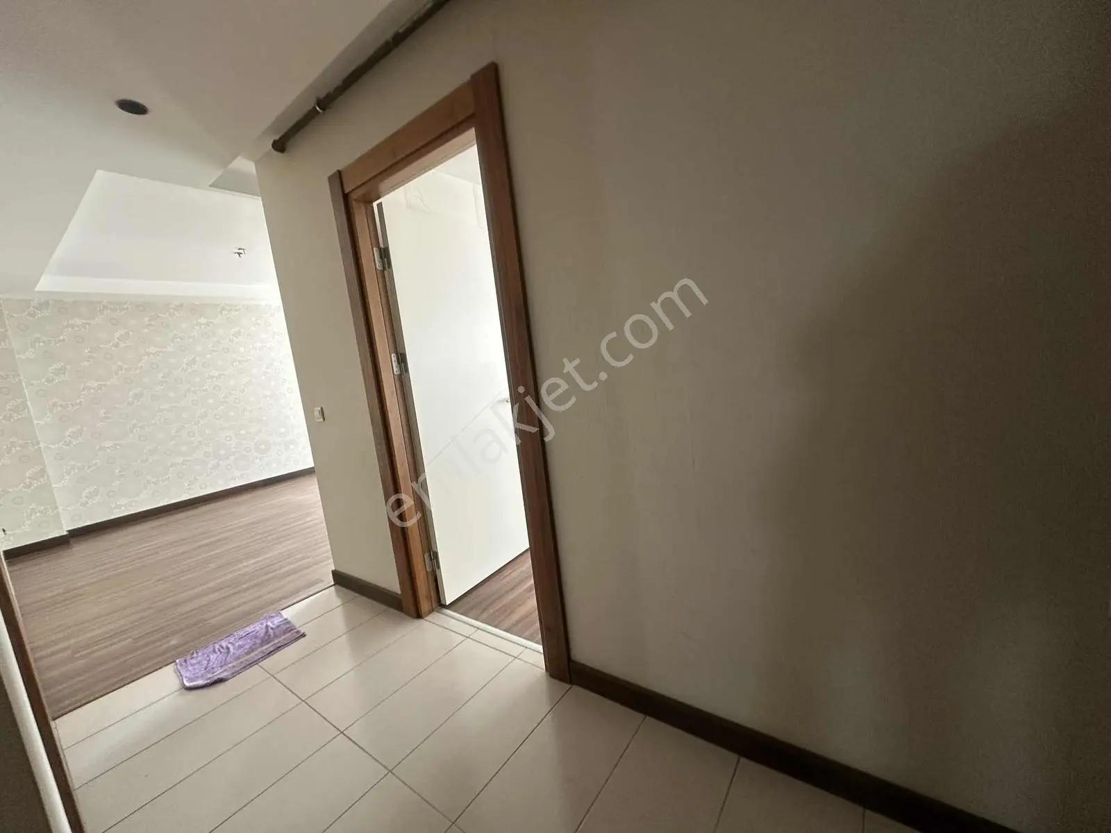 Beykent Kubist Residencede 1+1 64m2 Büyük Köşe Daire Boş Satılık - Görsel 2