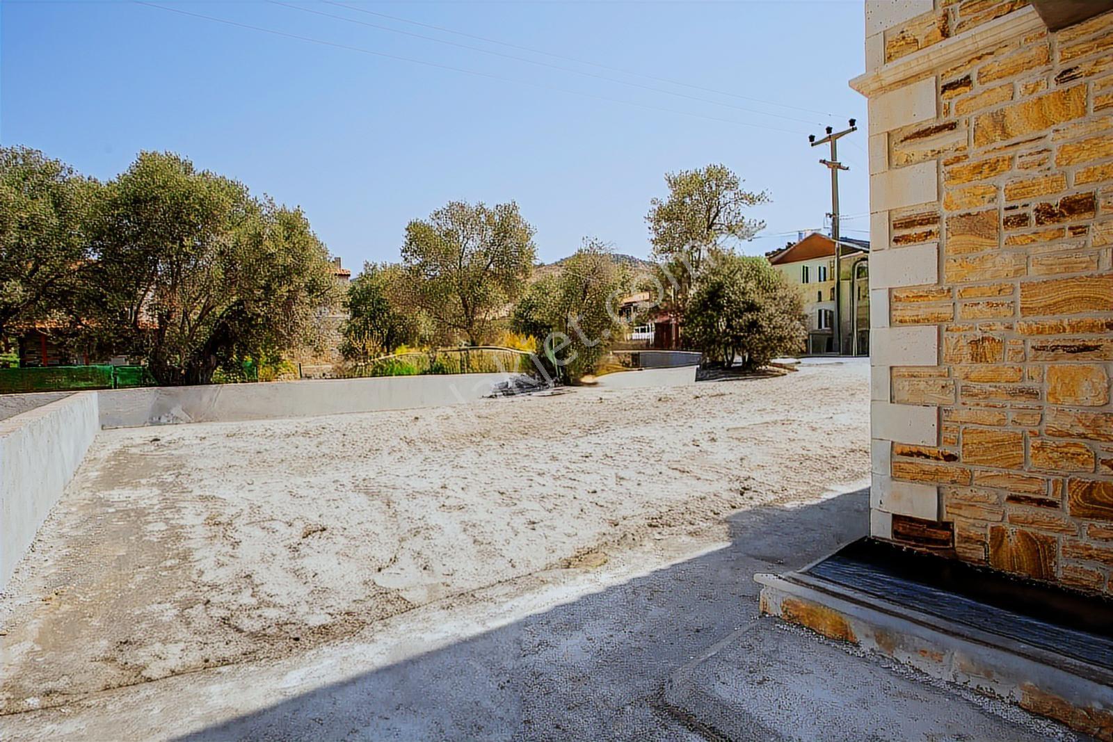 Eski Foça İsmetpaşa Mah. Satılık 5+1 Müstakil Villa - Görsel 16