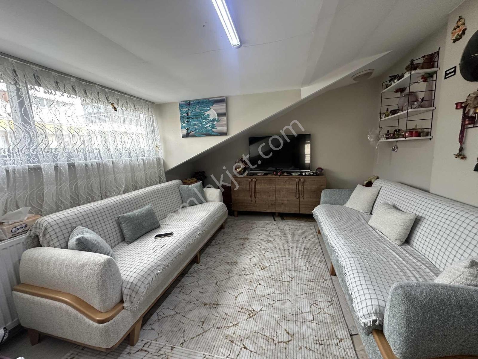 Esenevler Mah.satılık 4+1 Ayrı Girişli Dublex Daire 10.500,00 Tl - Görsel 8
