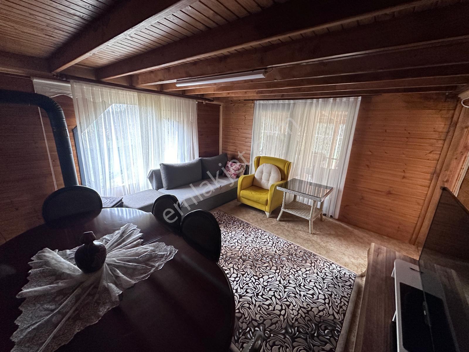 Doğa İçinde Tam Donanımlı Ahşap Villa Yaz Kış Oturuma Hazır - Görsel 12