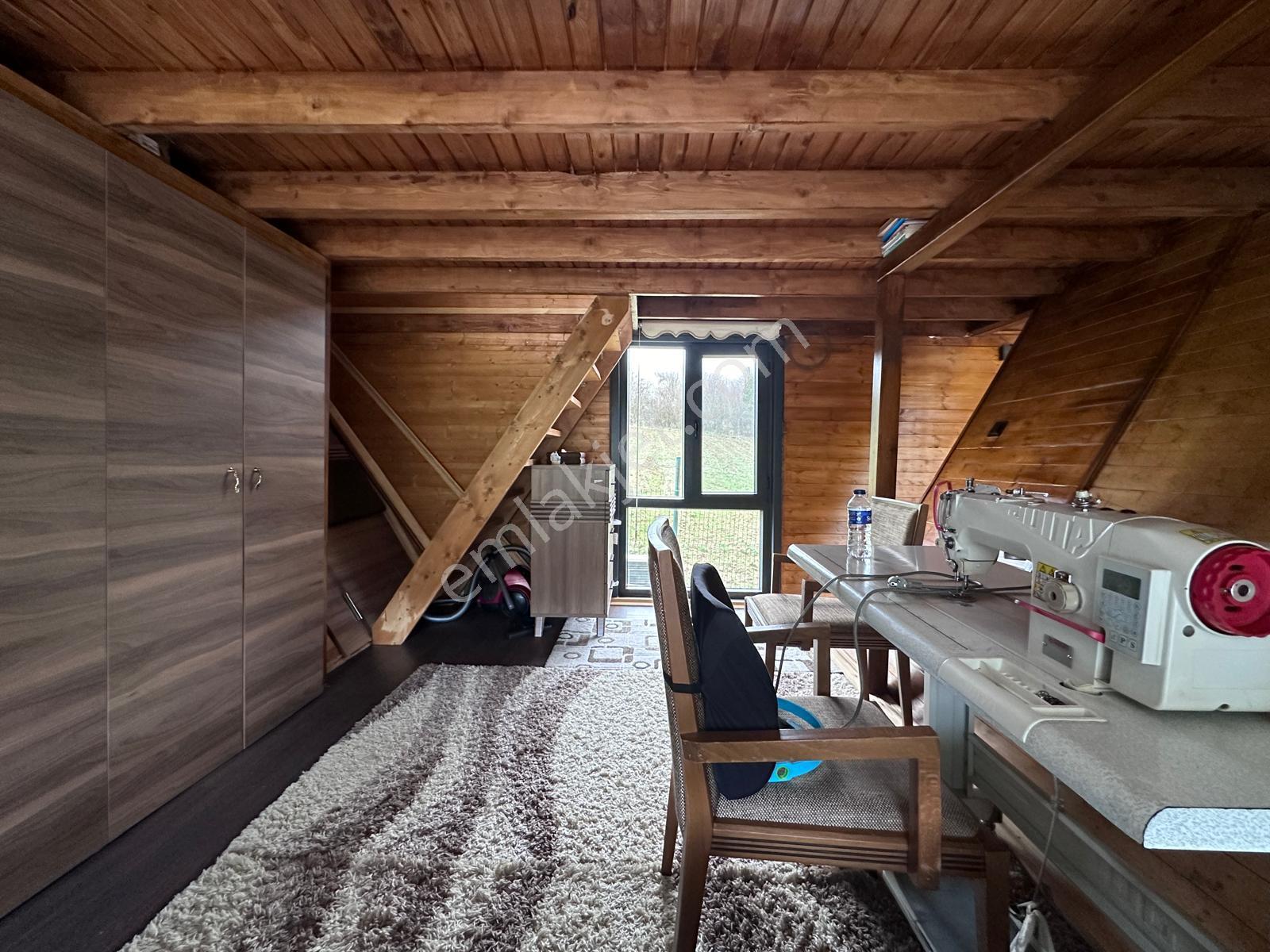Doğa İçinde Tam Donanımlı Ahşap Villa Yaz Kış Oturuma Hazır - Görsel 19