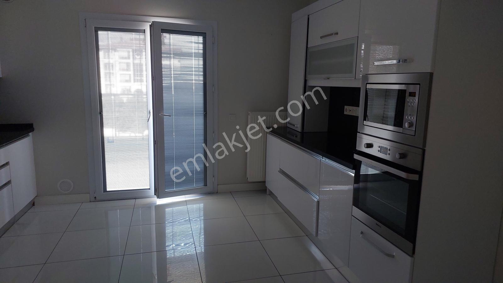 Tekirdağ Çorlu Hürriyet Mahallesi Kiralık 4+1 Lüks Daire - Görsel 31