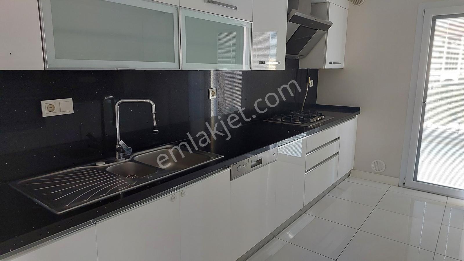 Tekirdağ Çorlu Hürriyet Mahallesi Kiralık 4+1 Lüks Daire - Görsel 9