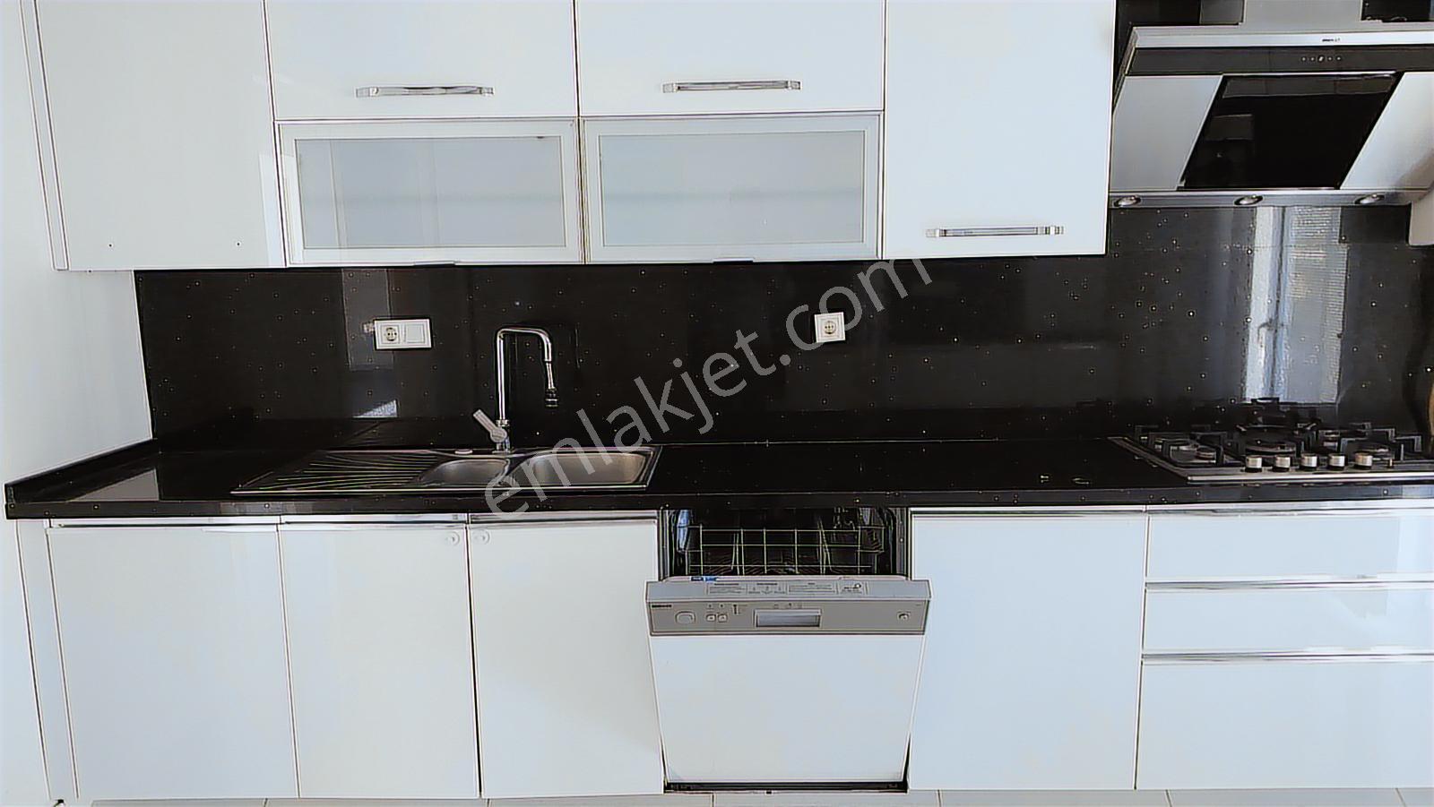 Tekirdağ Çorlu Hürriyet Mahallesi Kiralık 4+1 Lüks Daire - Görsel 22