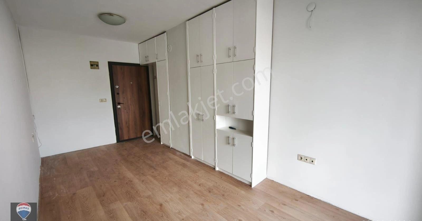 Kuşadası Camikebir Mahallesi – Merkezi Konumda Kiralık Ofis - Görsel 9
